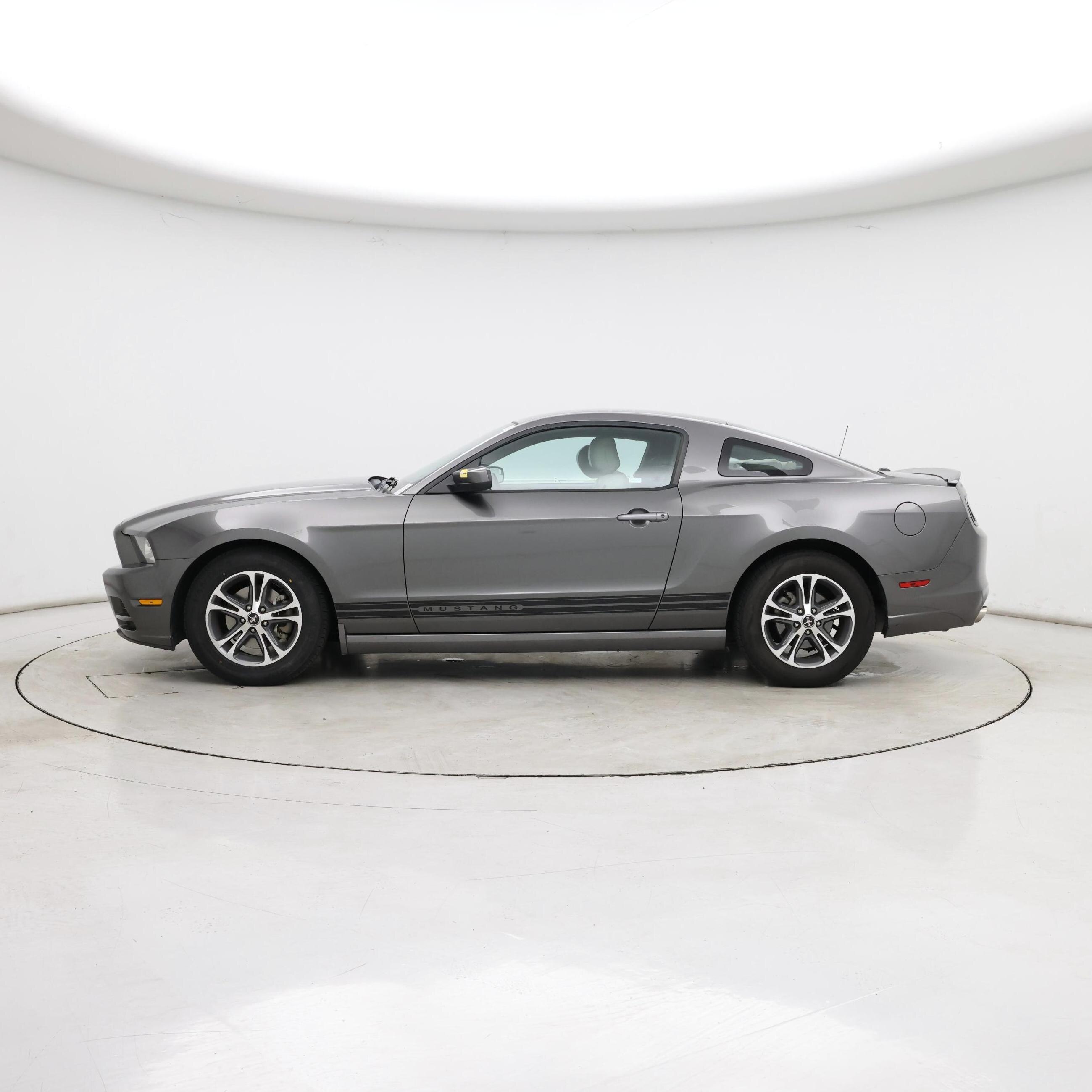 Thumbnail: 2014 Ford Mustang - 3