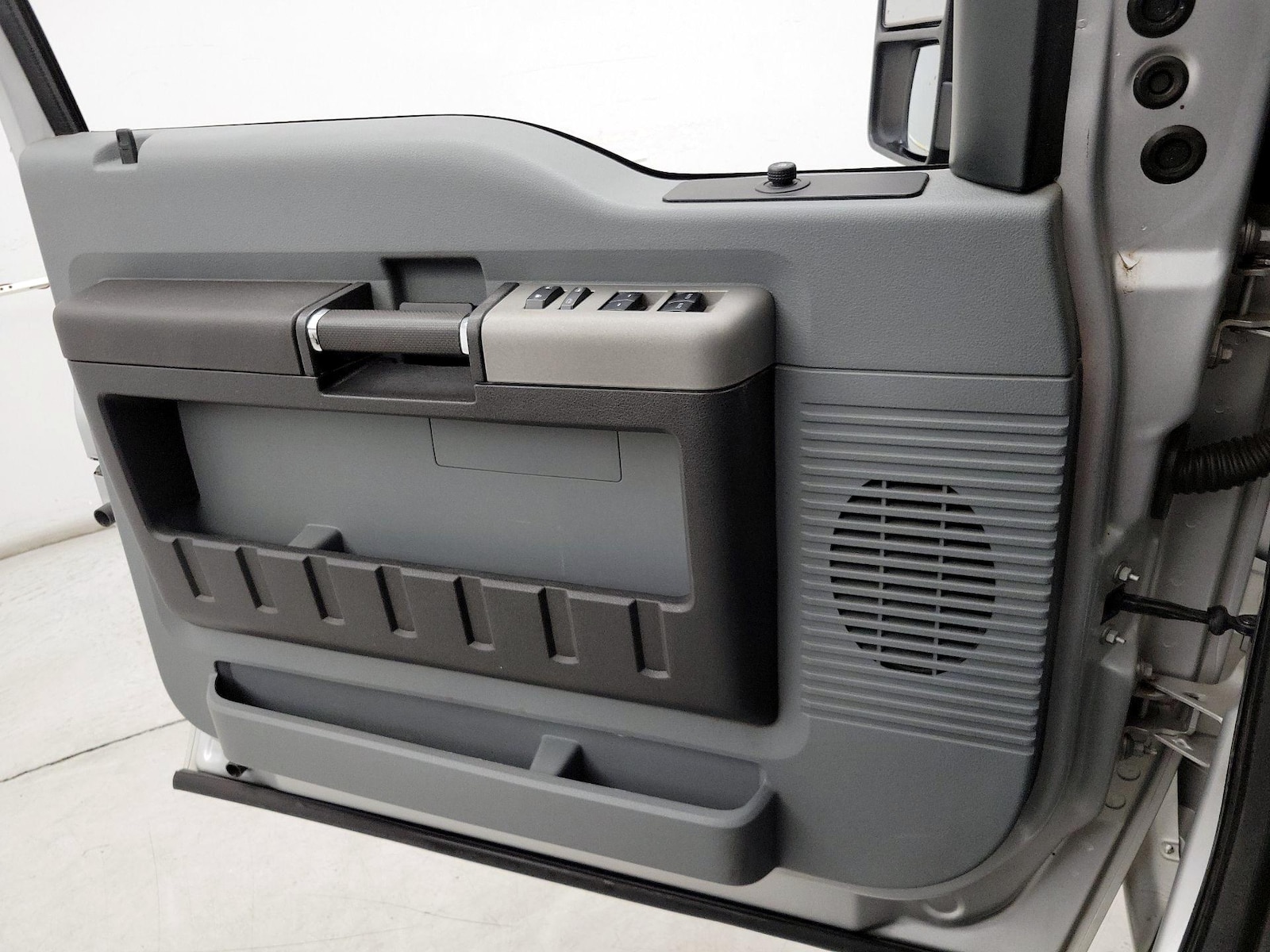 2016 Ford F-350 Super Duty XLT - Photo 13