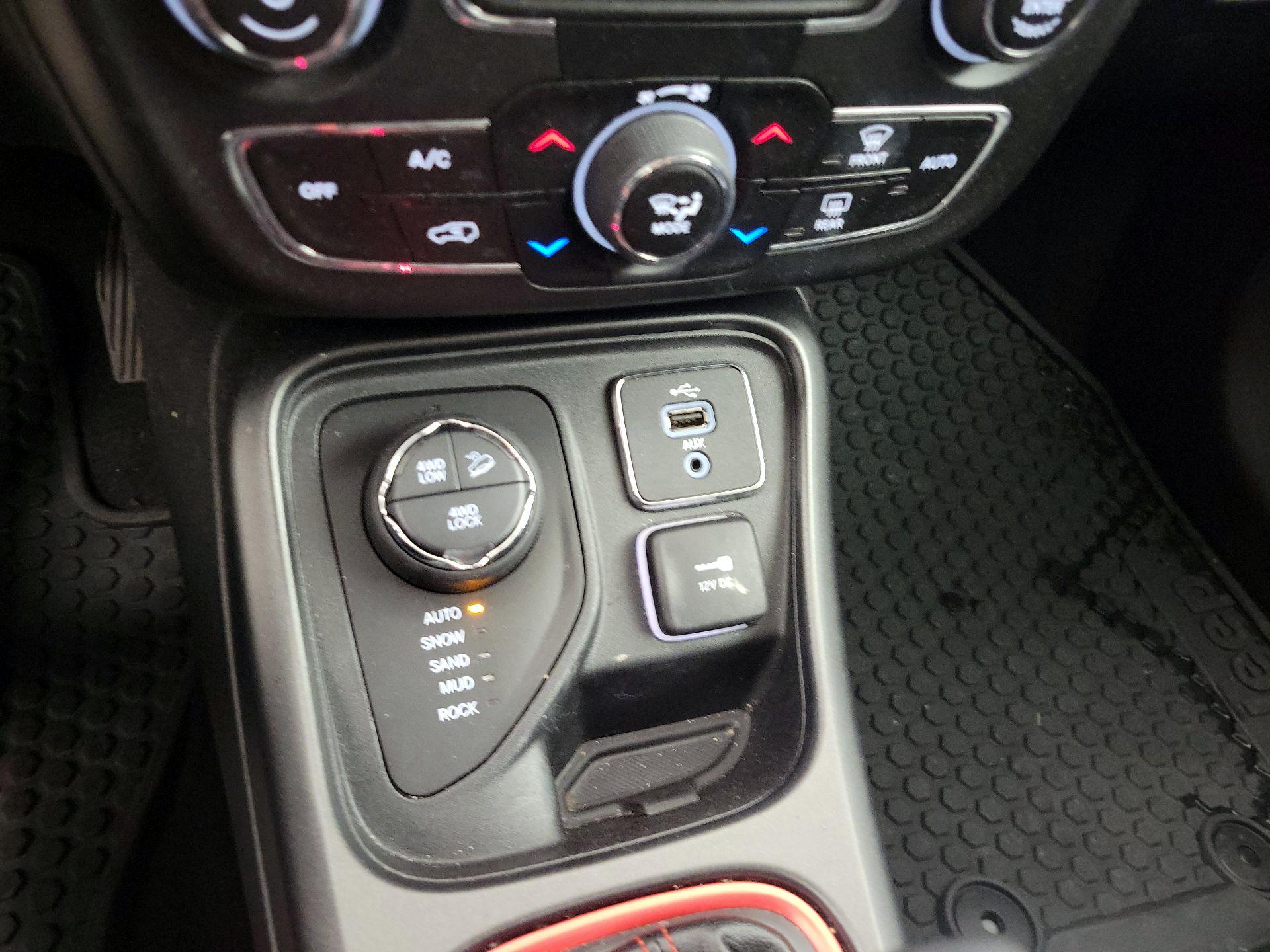 Thumbnail: 2018 Jeep Compass - 19