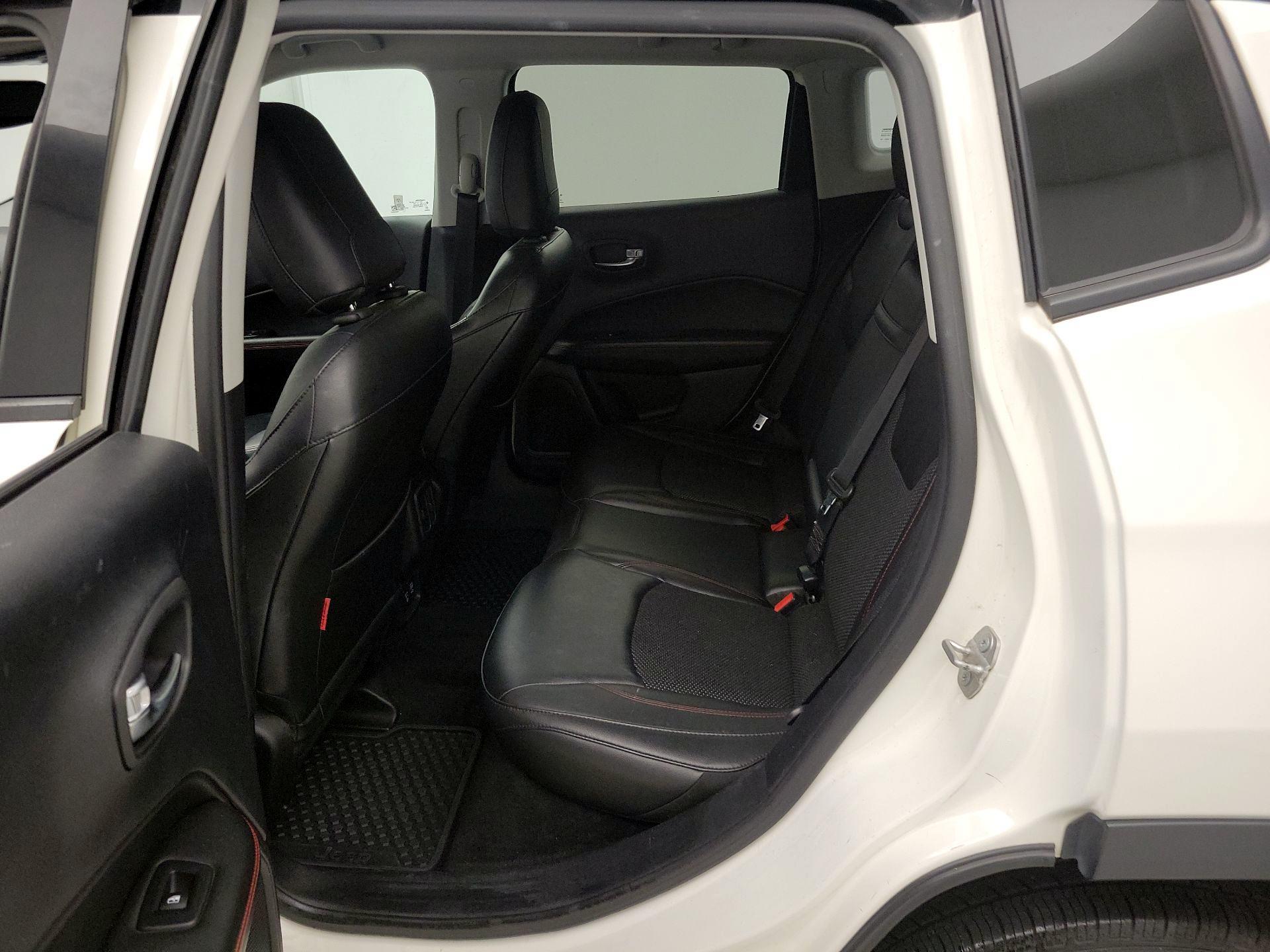Thumbnail: 2018 Jeep Compass - 20