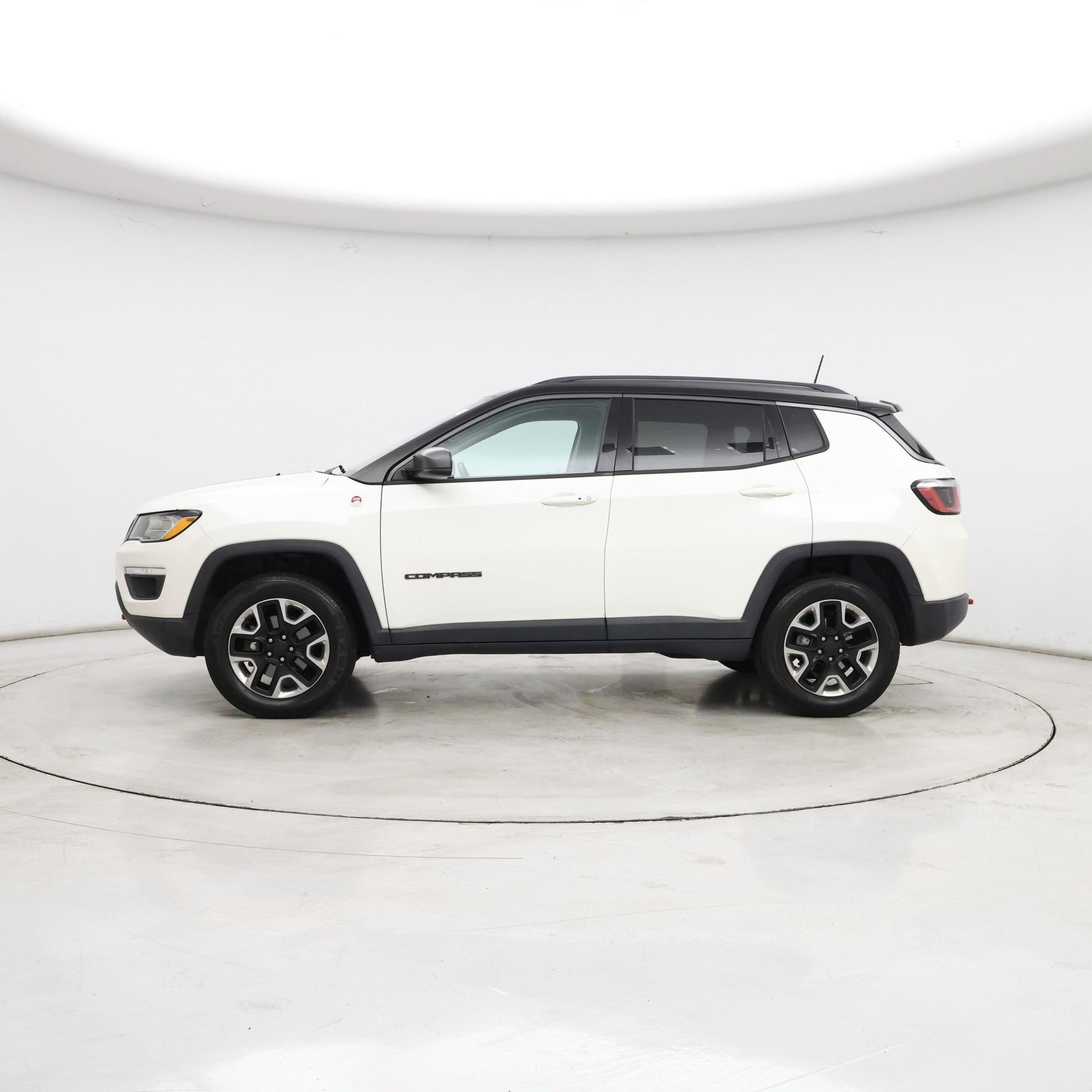 Thumbnail: 2018 Jeep Compass - 3