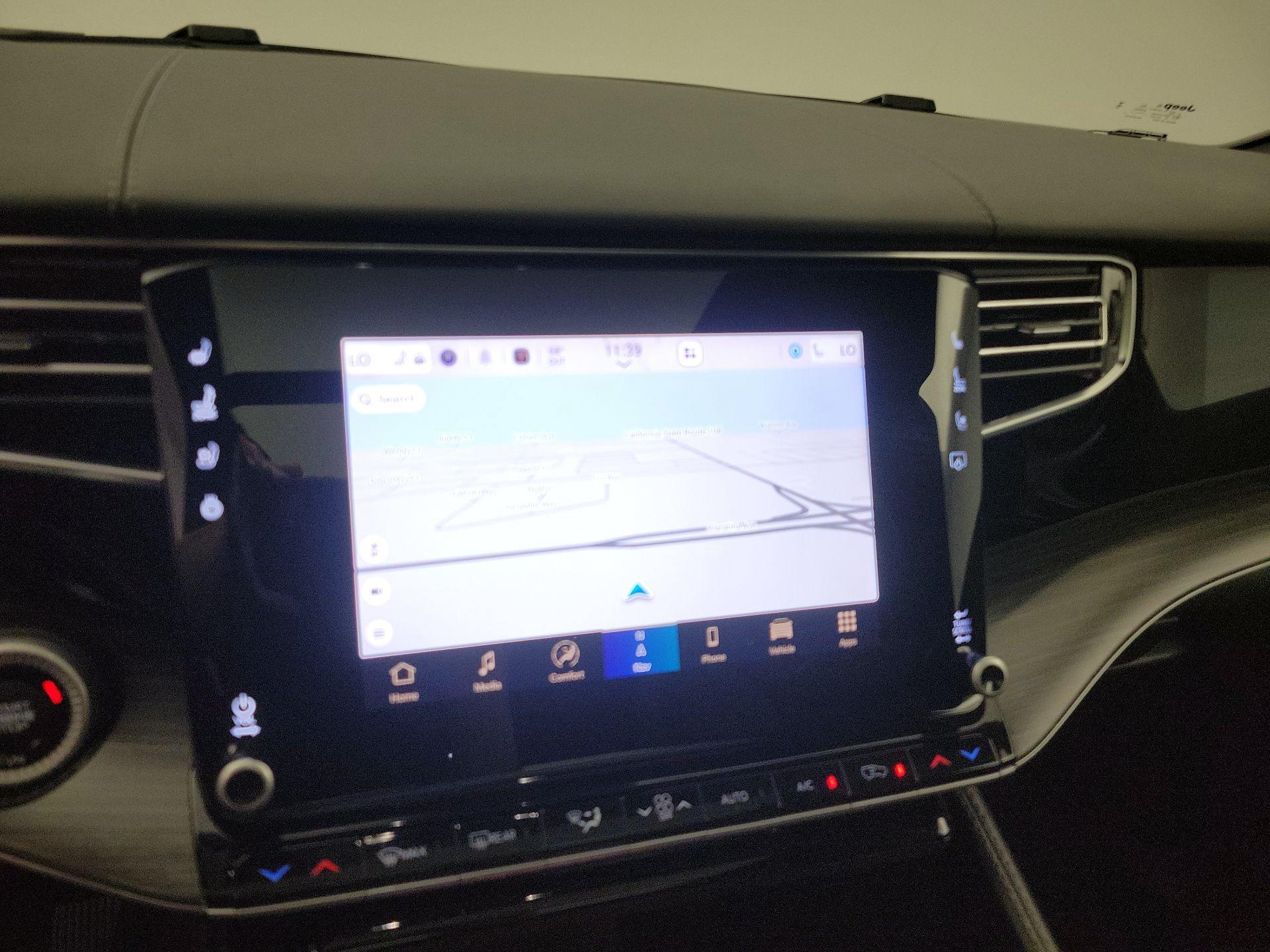 Thumbnail: 2023 Jeep Wagoneer - 14