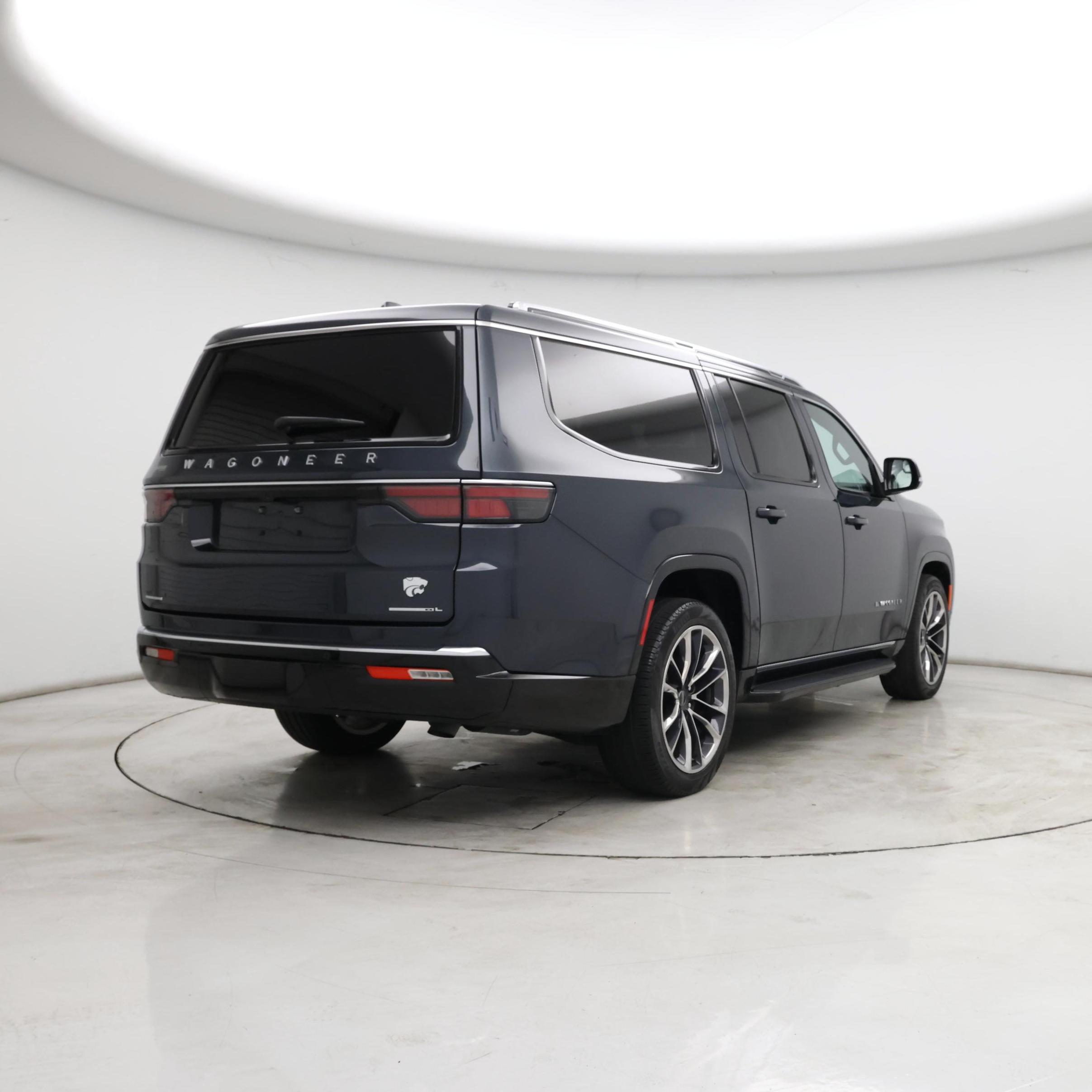 Thumbnail: 2023 Jeep Wagoneer - 8