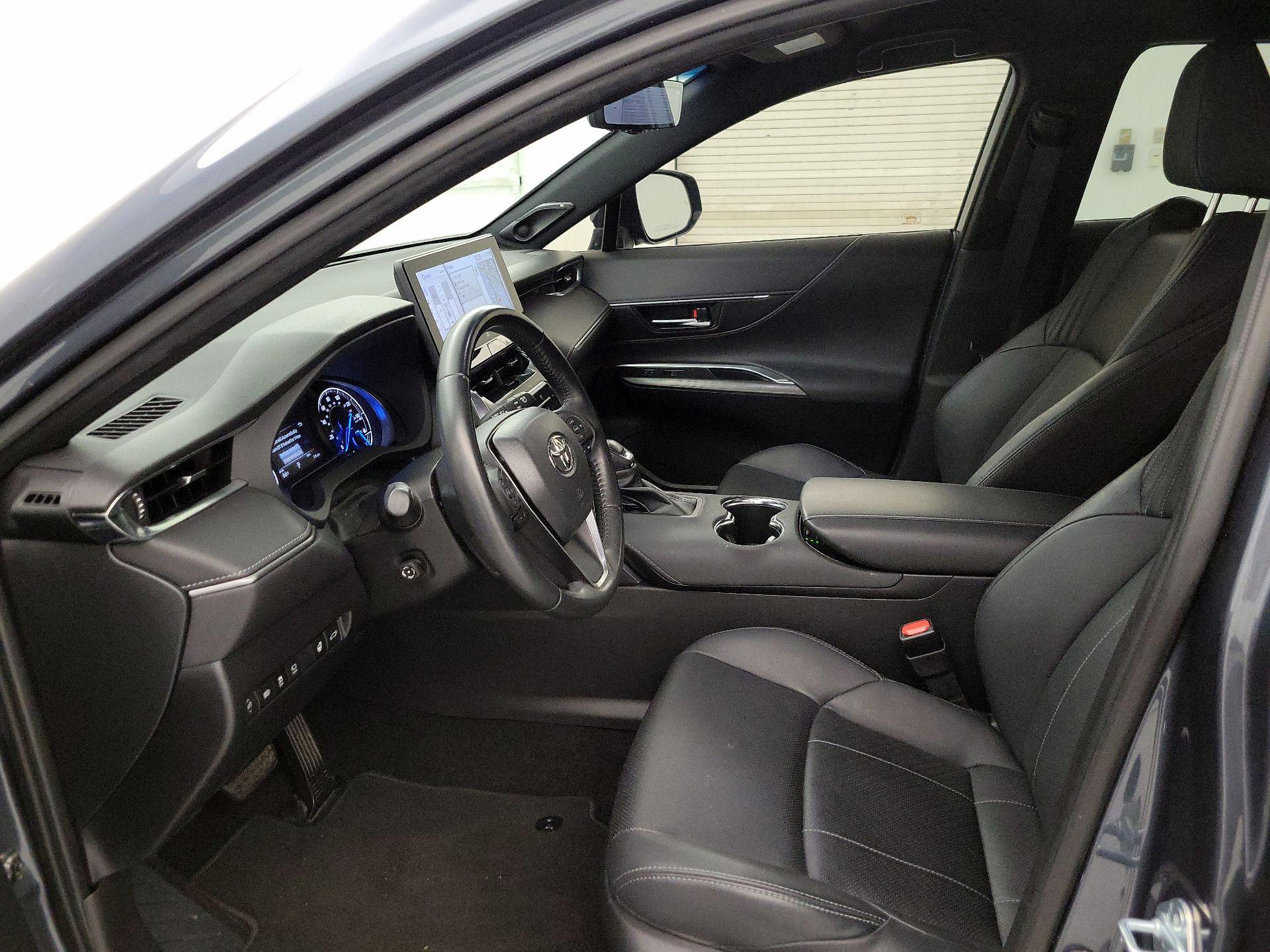 Thumbnail: 2021 Toyota Venza - 11