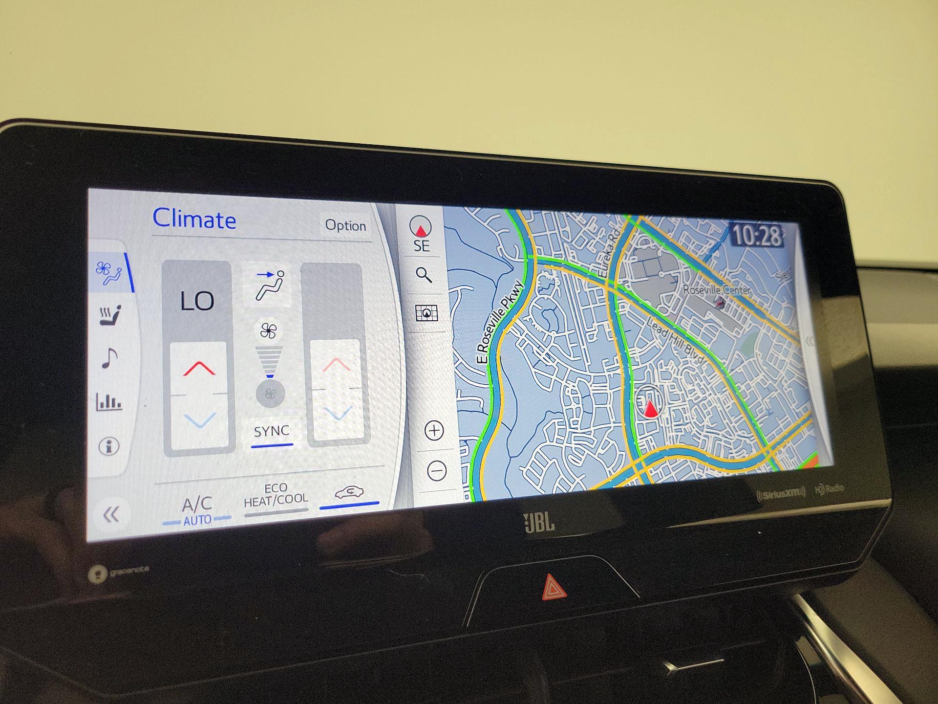 Thumbnail: 2021 Toyota Venza - 14