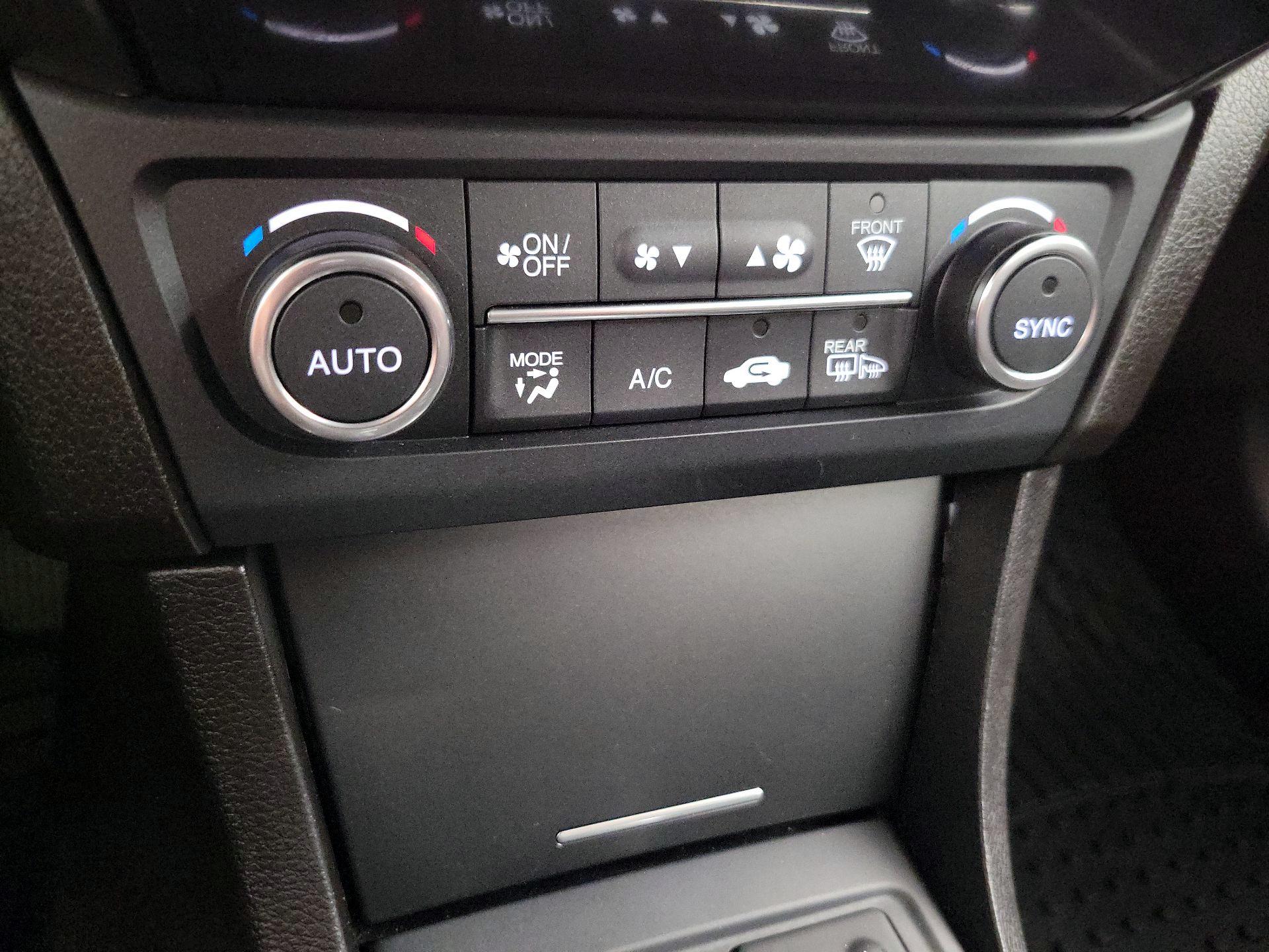 Thumbnail: 2020 Acura ILX - 16