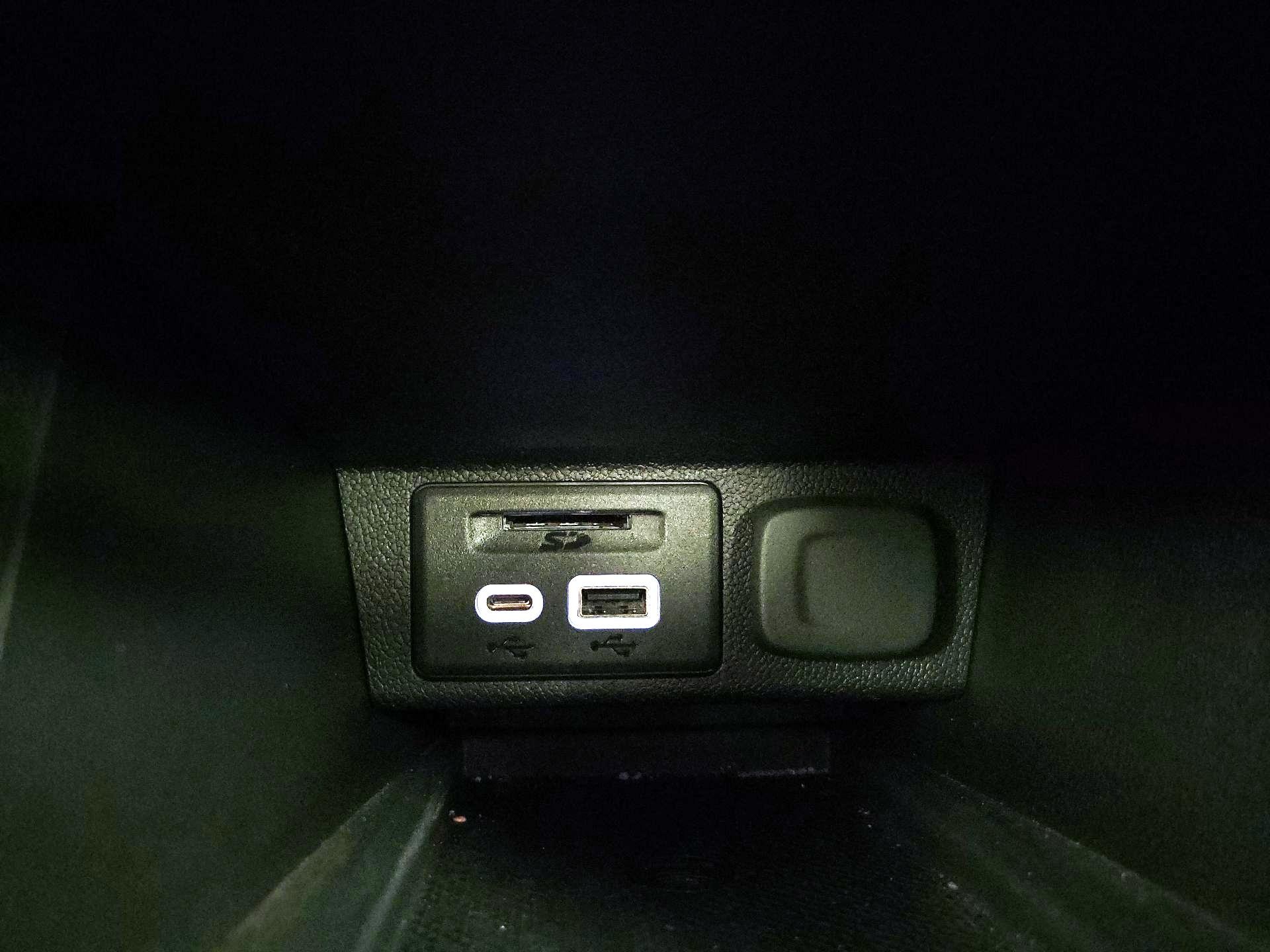Thumbnail: 2022 Chevrolet Bolt EUV - 18
