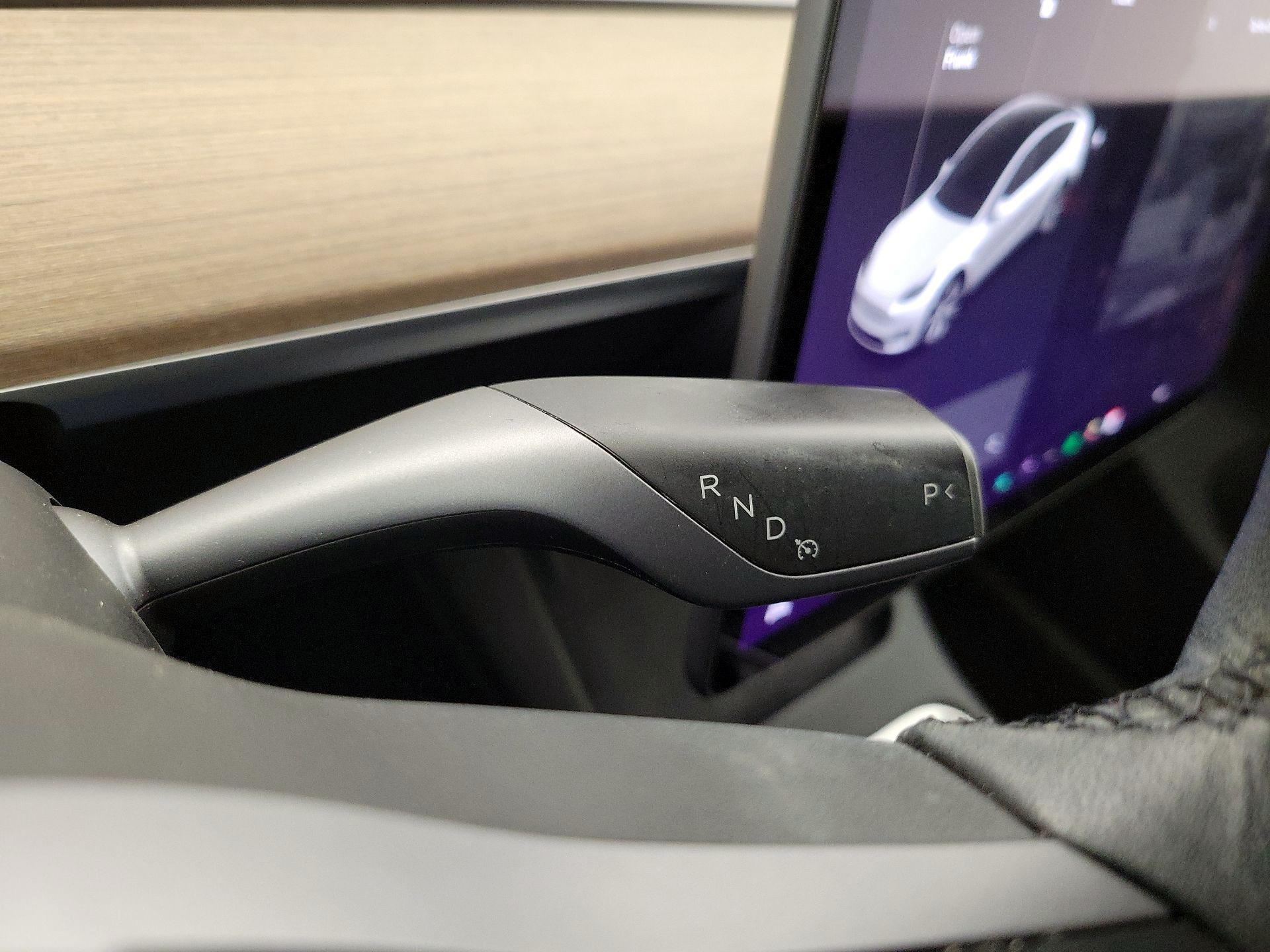 Thumbnail: 2022 Tesla Model Y - 17