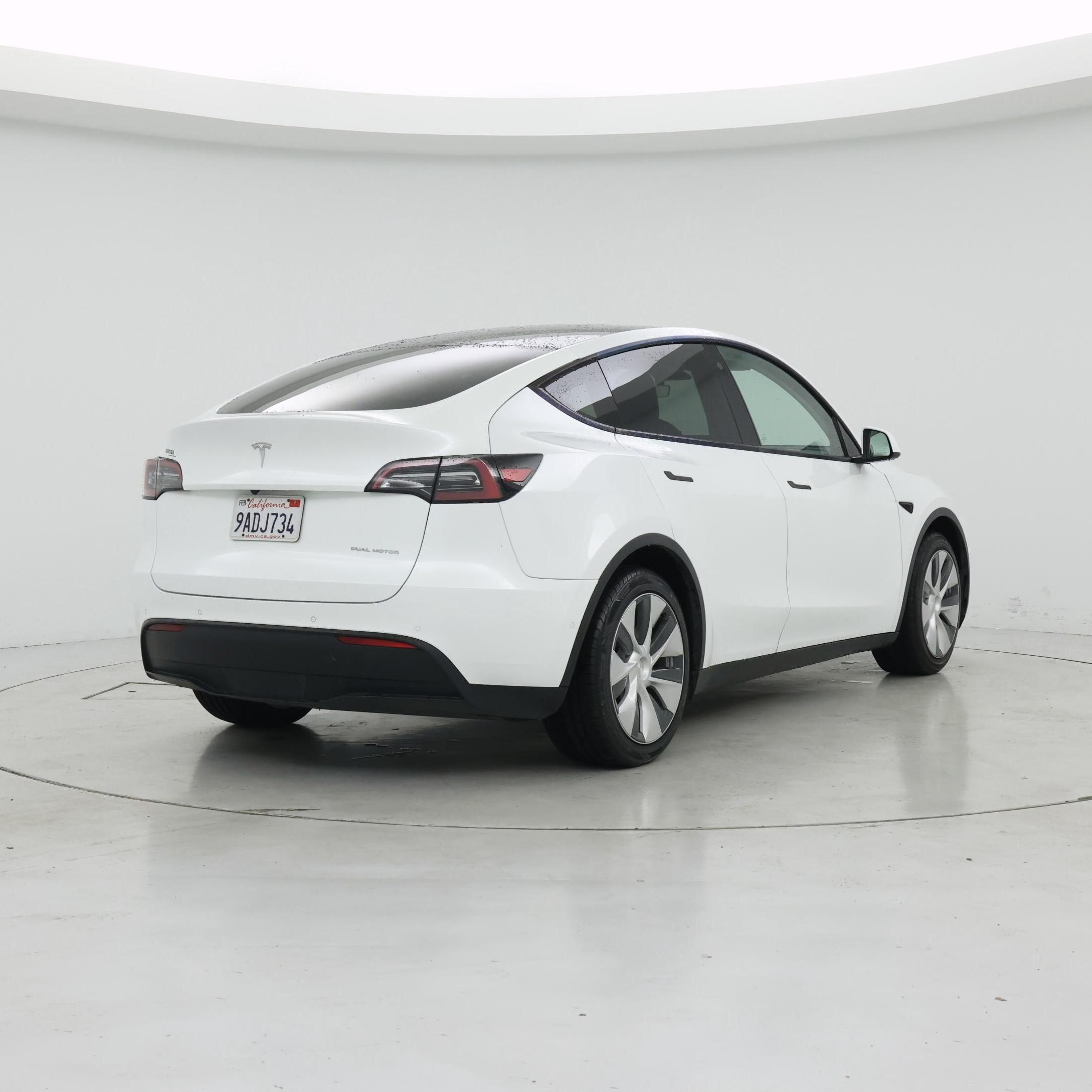 Thumbnail: 2022 Tesla Model Y - 8