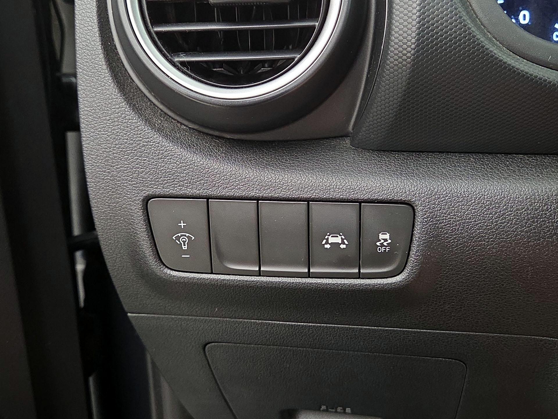 Thumbnail: 2019 Hyundai Kona - 13