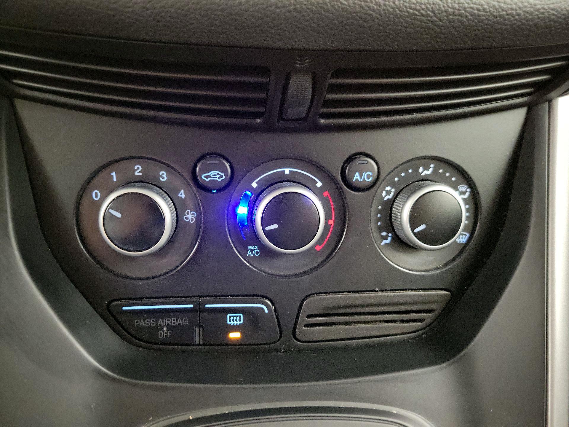 Thumbnail: 2014 Ford Escape - 16