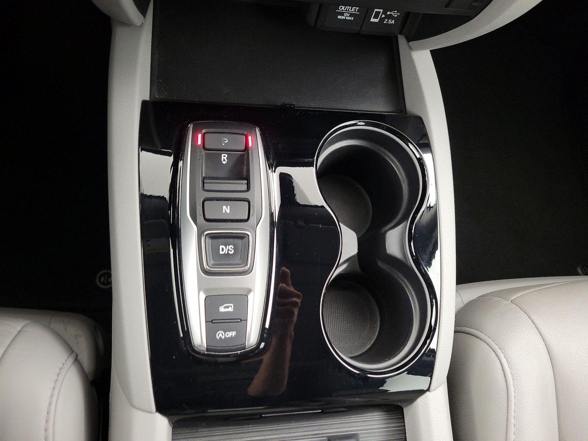 Thumbnail: 2019 Honda Pilot - 18