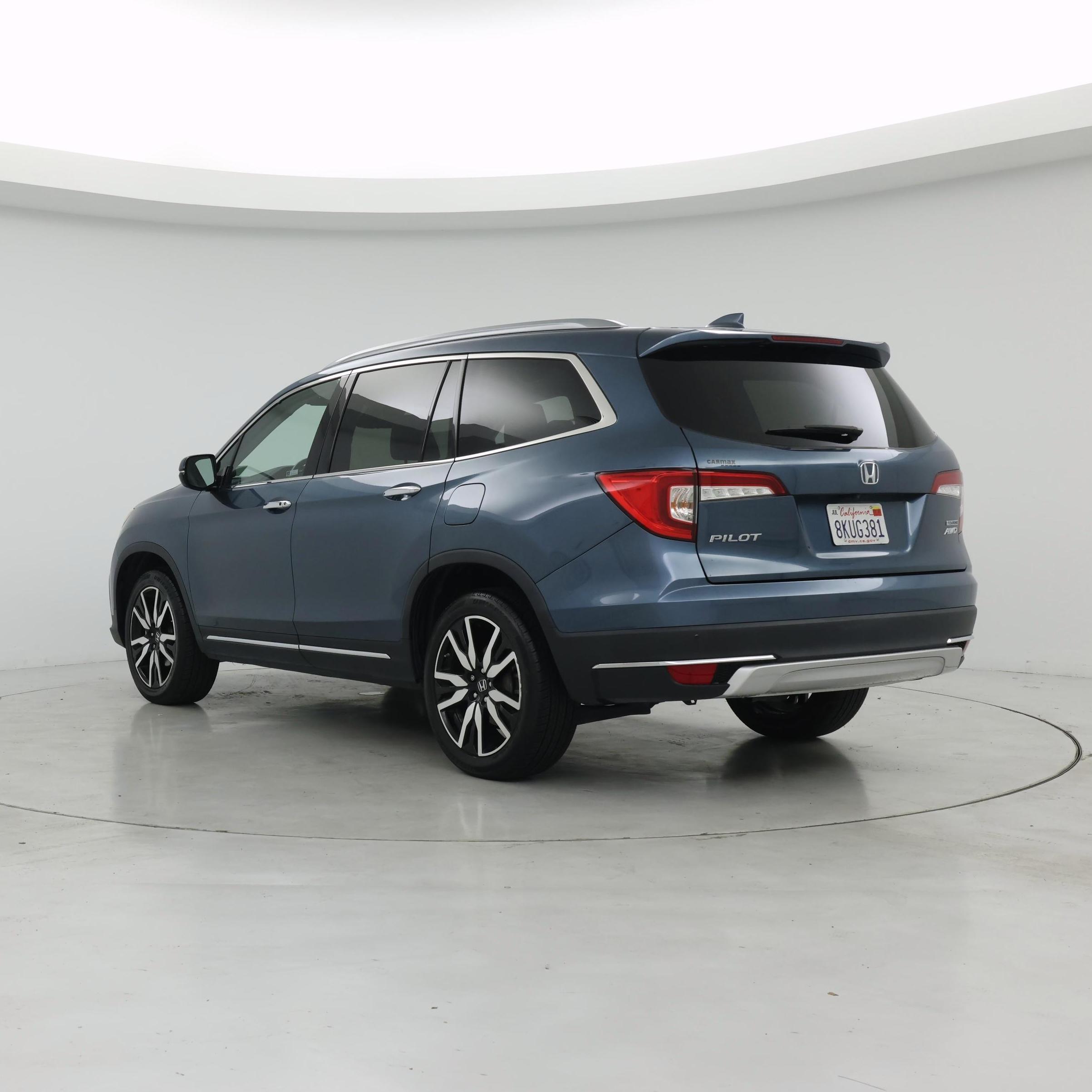 Thumbnail: 2019 Honda Pilot - 2
