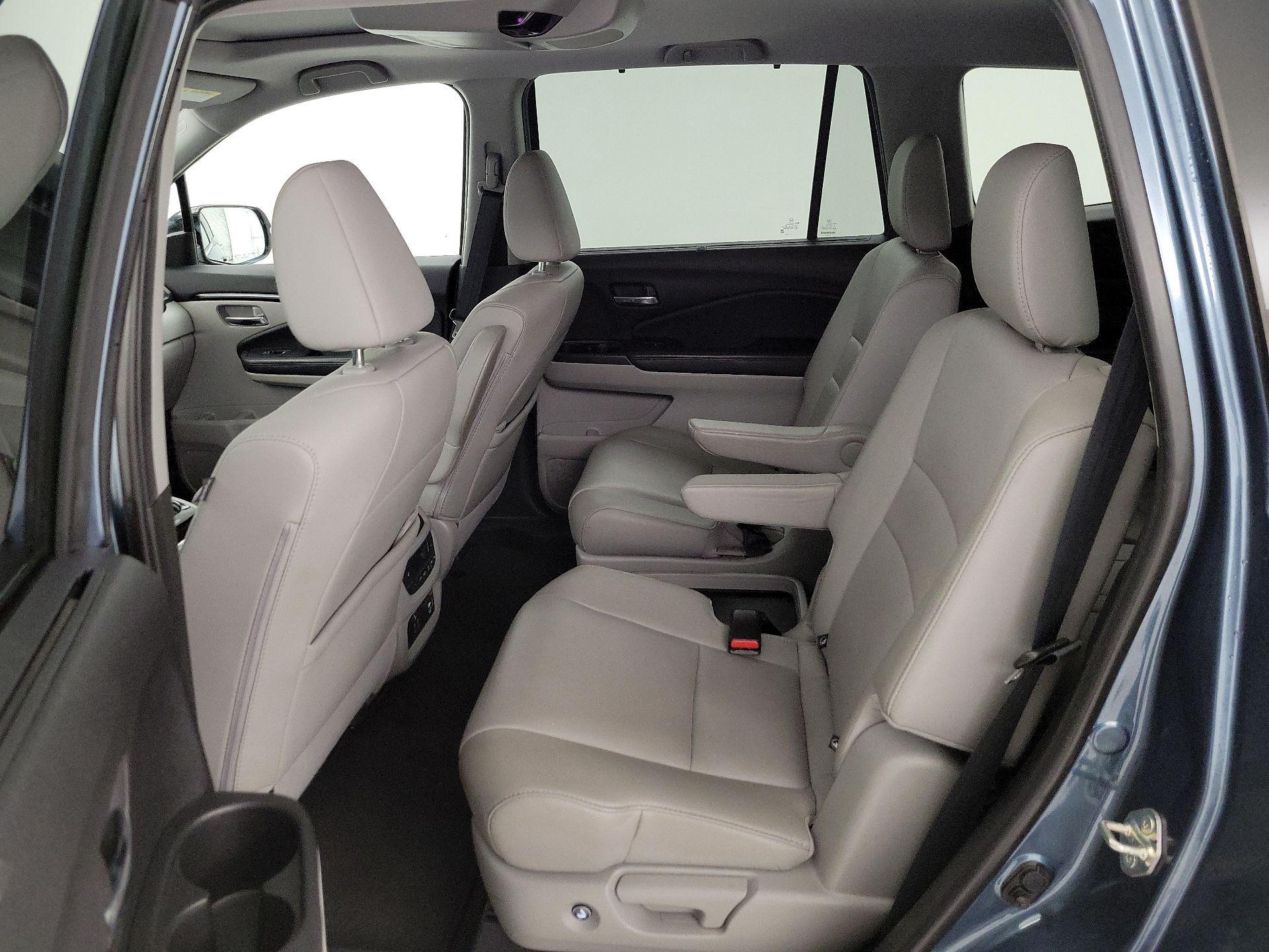 Thumbnail: 2019 Honda Pilot - 20