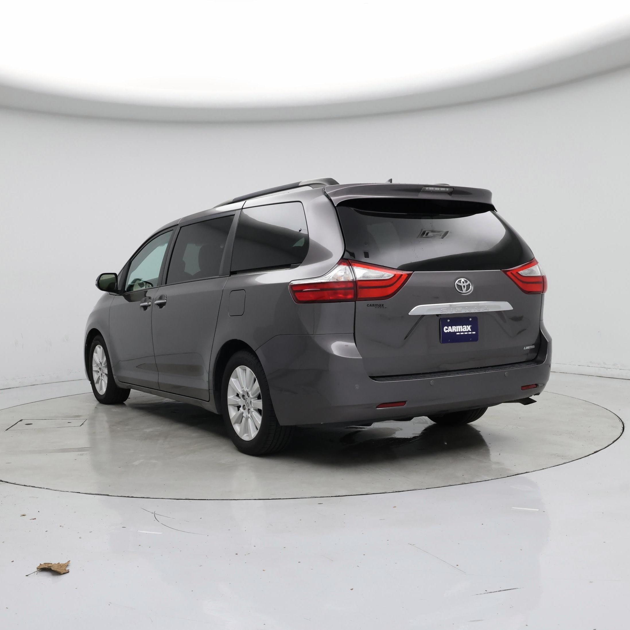 Thumbnail: 2016 Toyota Sienna - 2