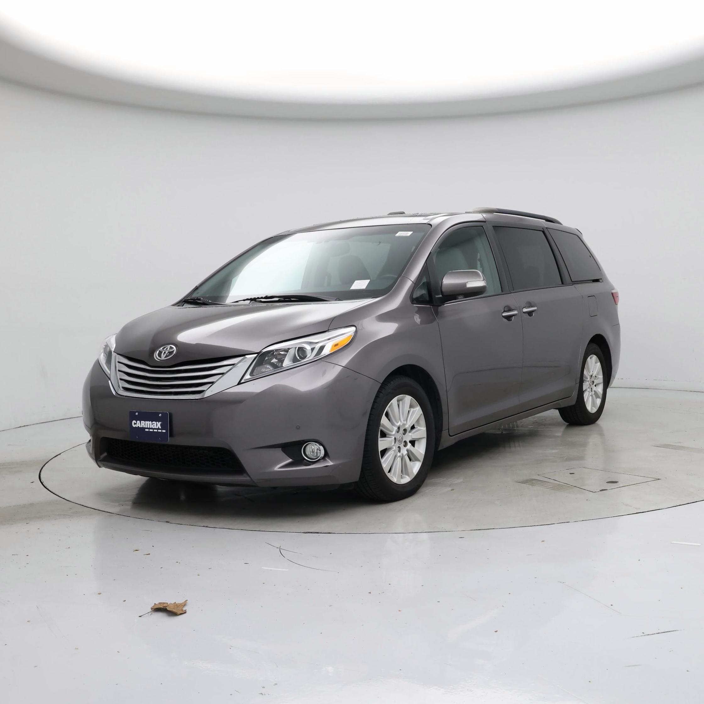 Thumbnail: 2016 Toyota Sienna - 4