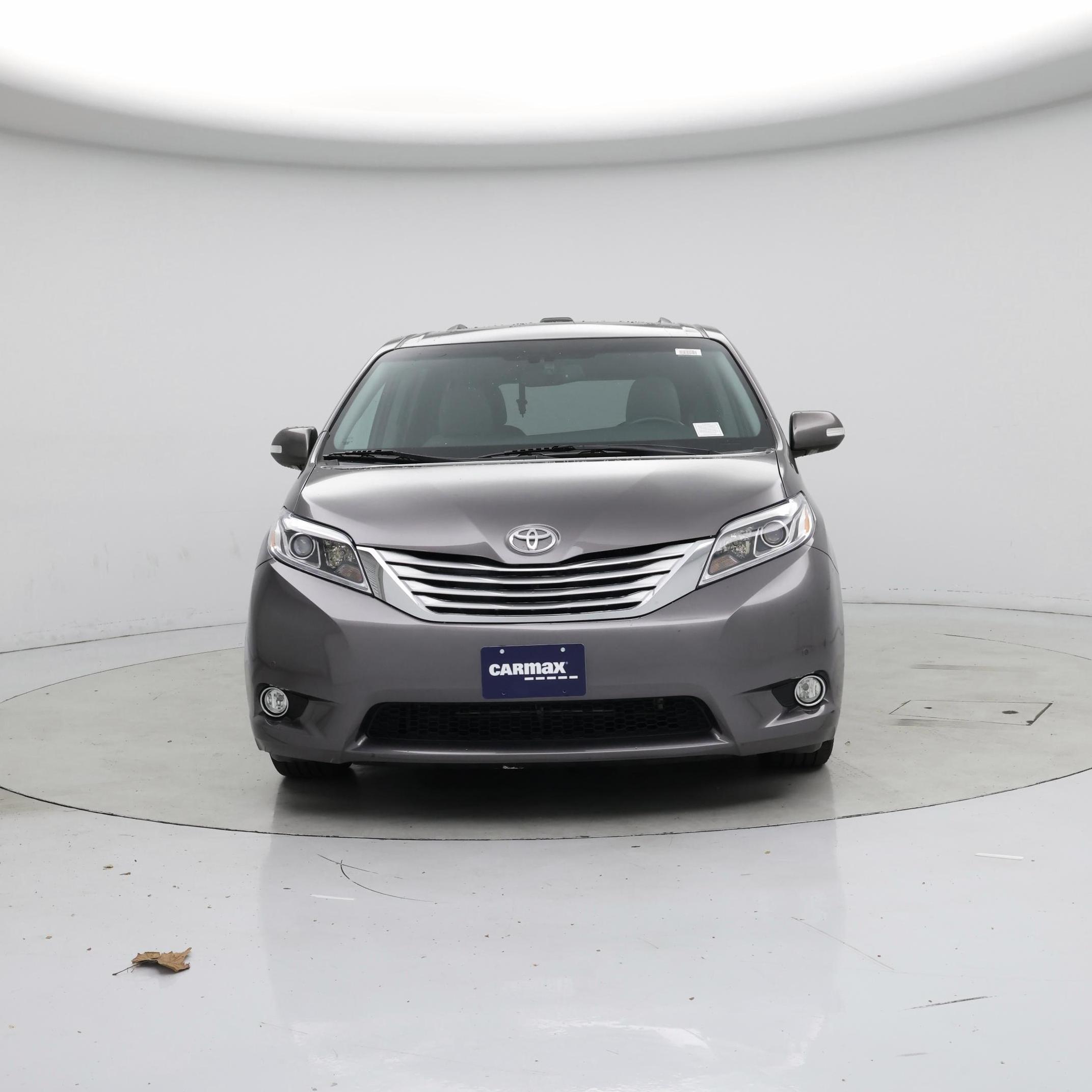 Thumbnail: 2016 Toyota Sienna - 5