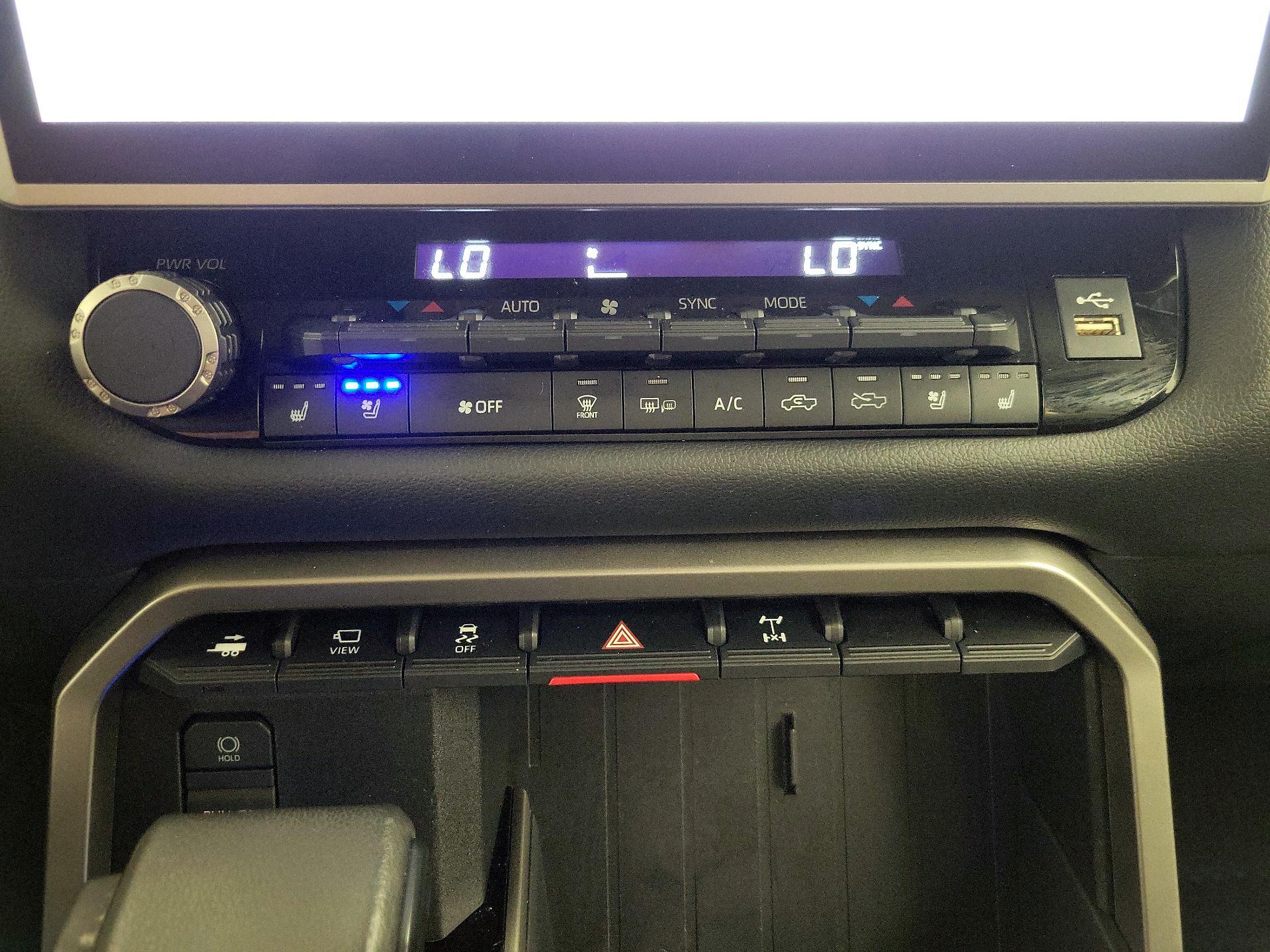 Thumbnail: 2023 Toyota Tundra - 16