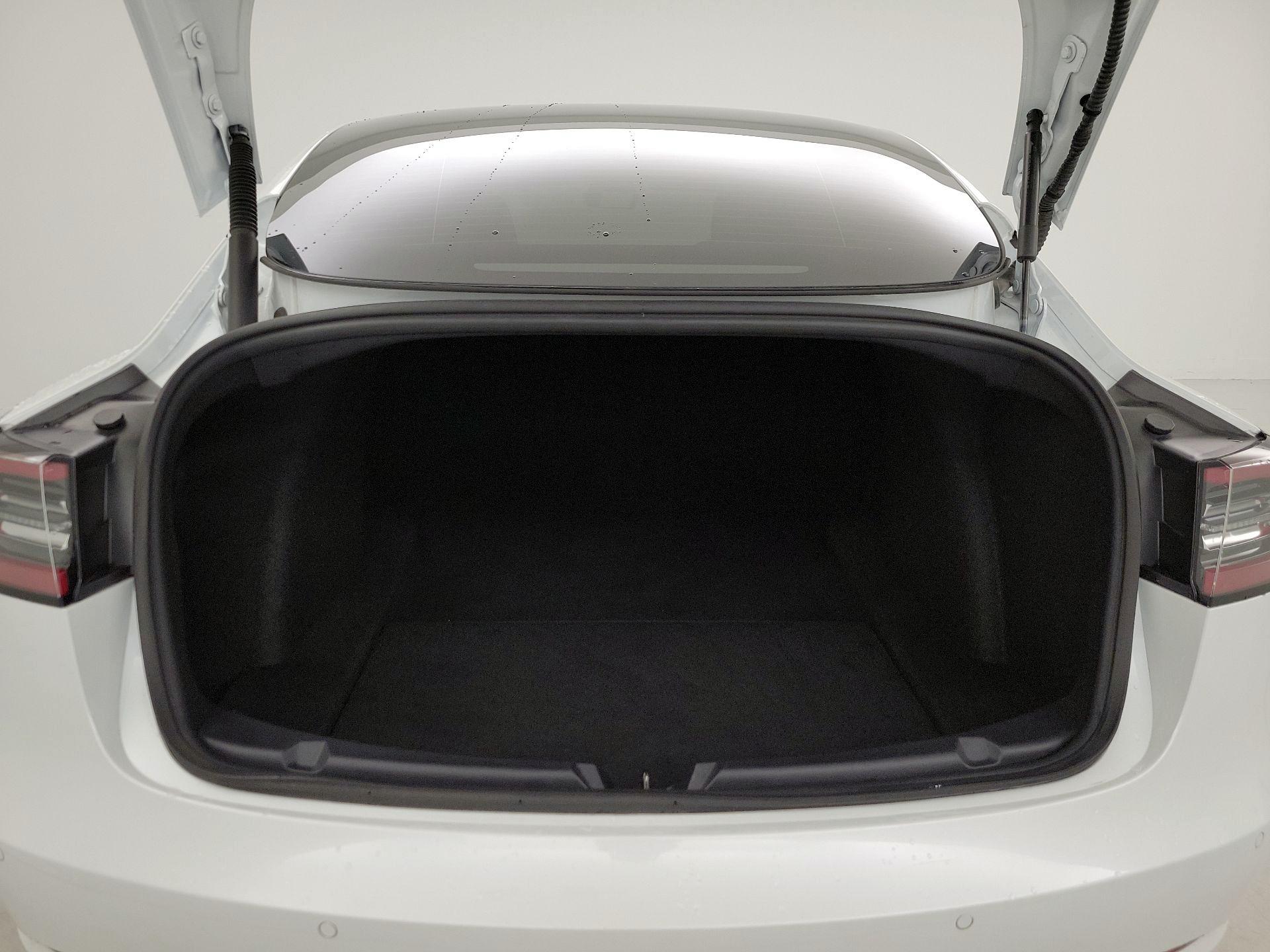 Thumbnail: 2022 Tesla Model 3 - 20