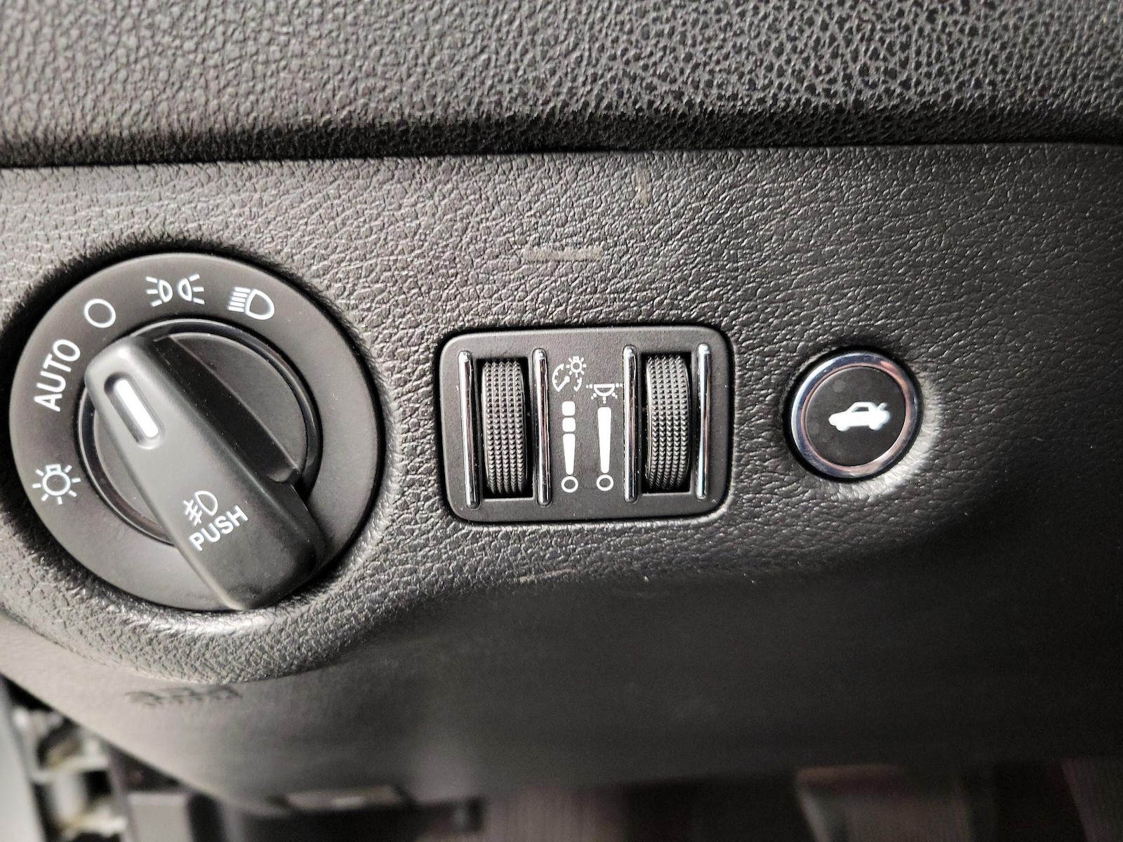 2019 Dodge Charger GT - Photo 14