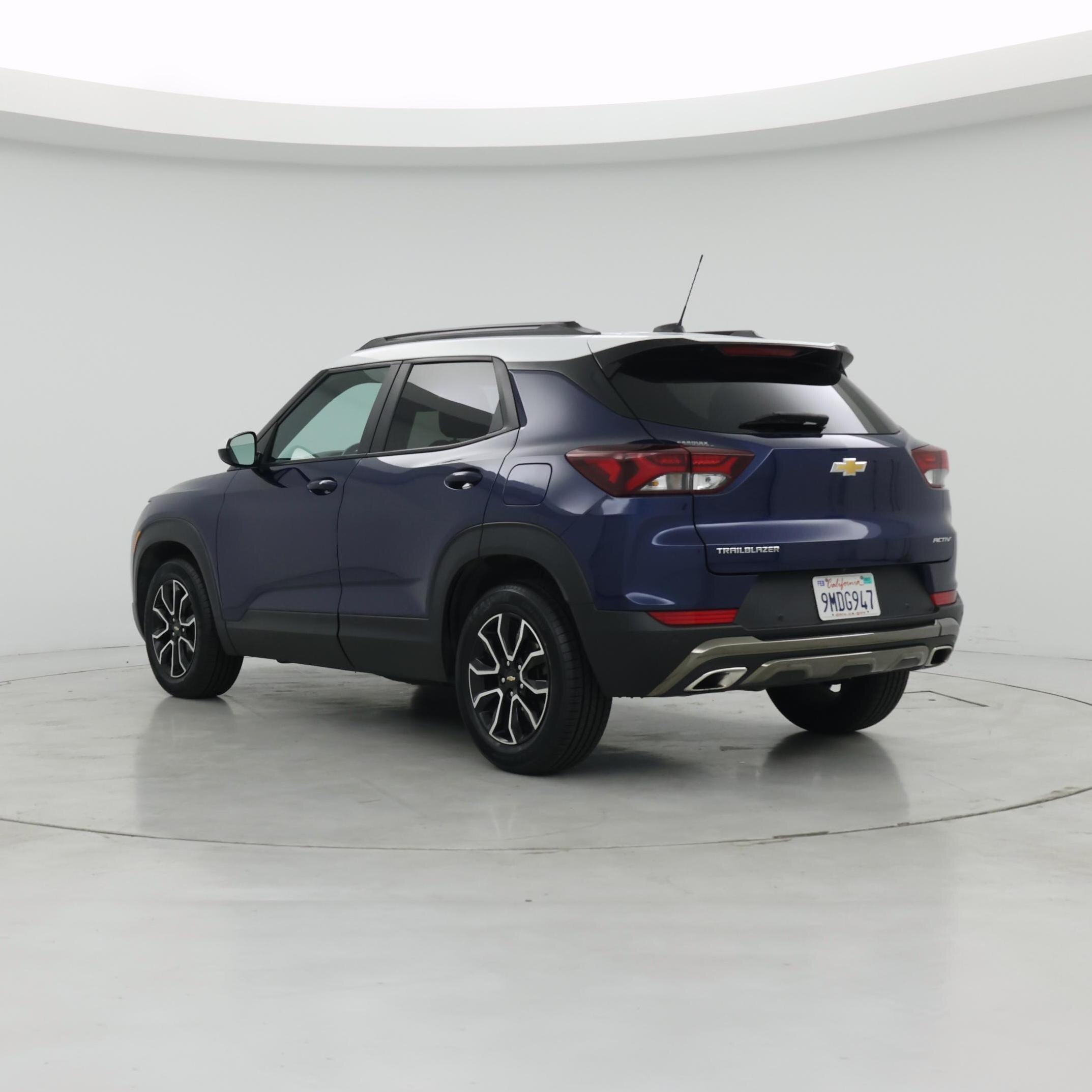 Thumbnail: 2023 Chevrolet TrailBlazer - 2