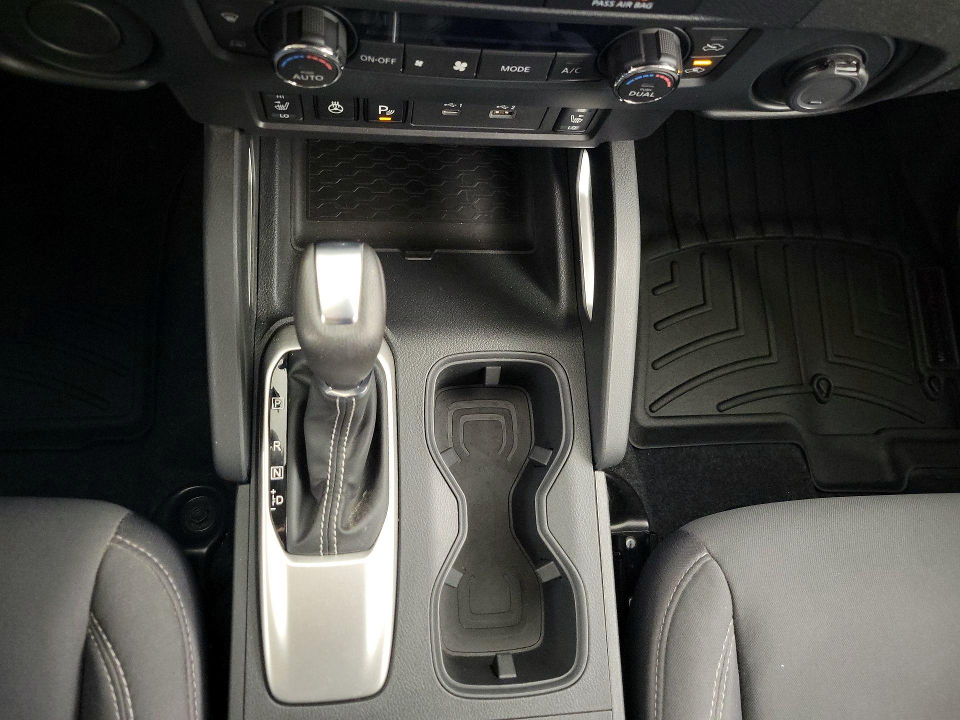 Thumbnail: 2022 Nissan Frontier - 17