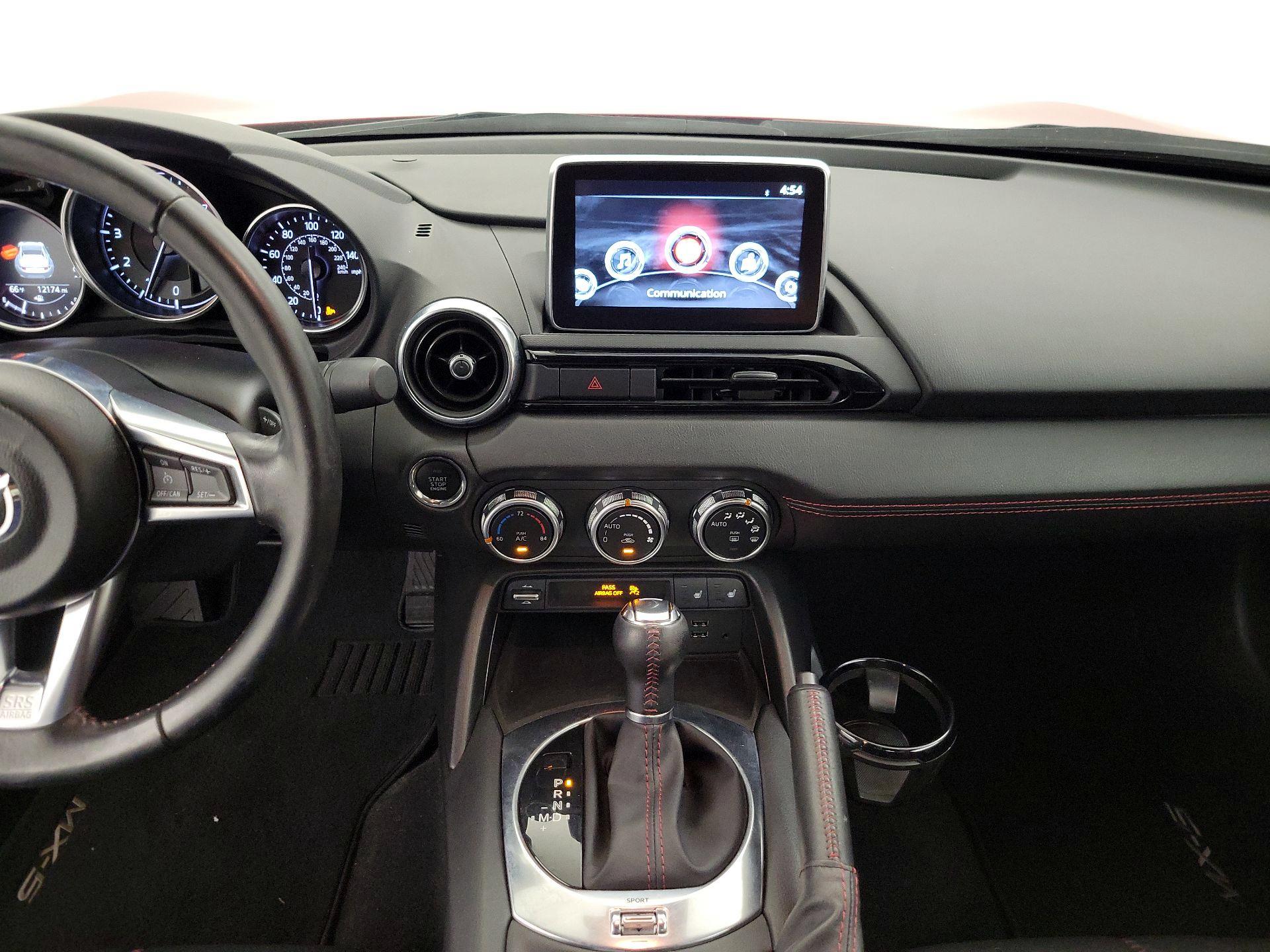 Thumbnail: 2017 Mazda MX-5 Miata - 9