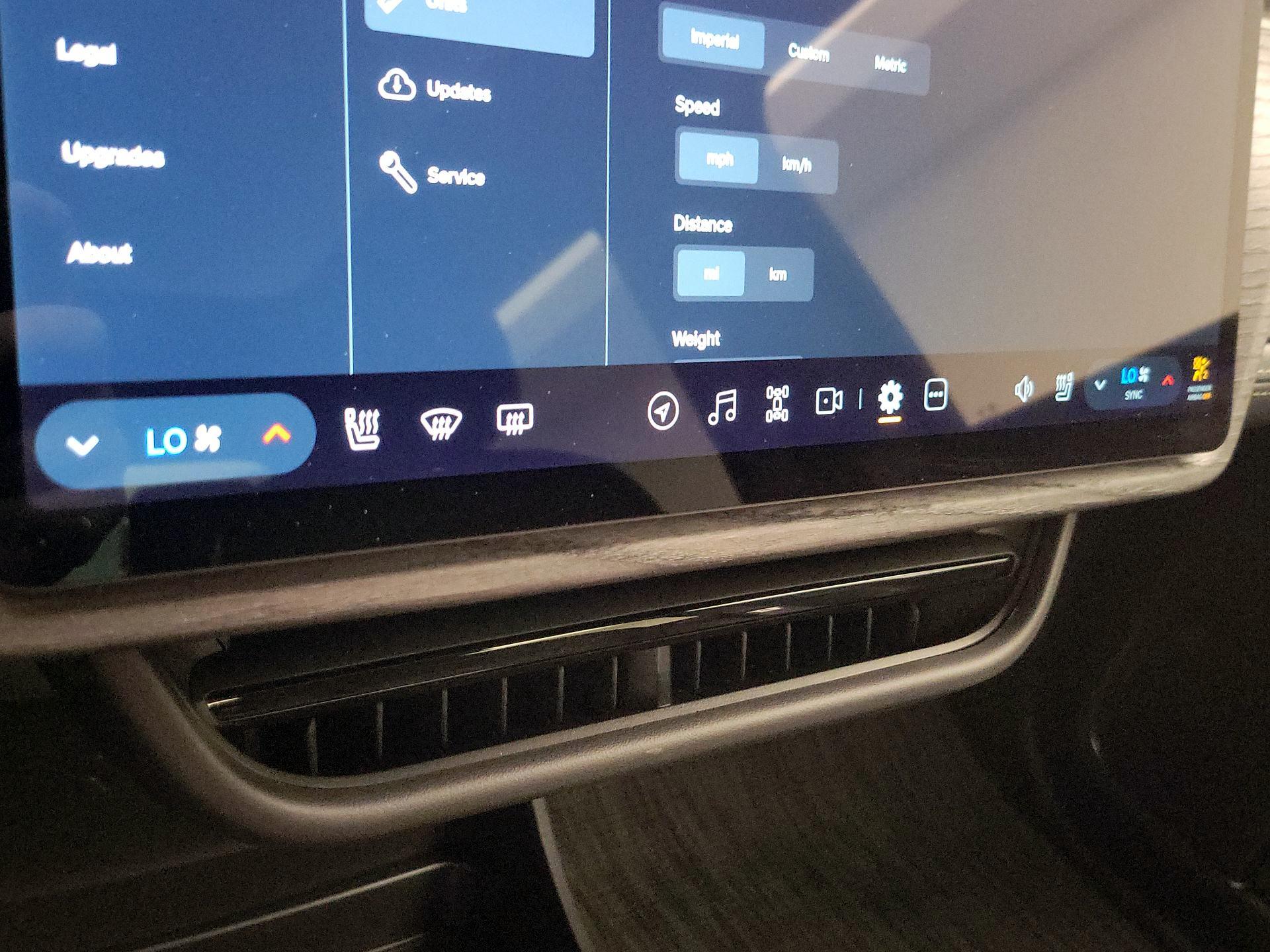 Thumbnail: 2023 Rivian R1T - 16