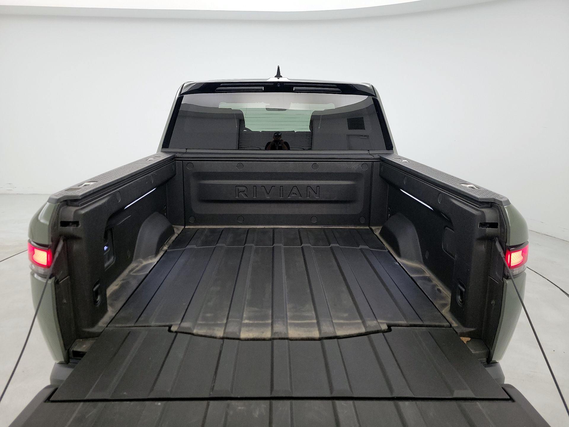 Thumbnail: 2023 Rivian R1T - 19