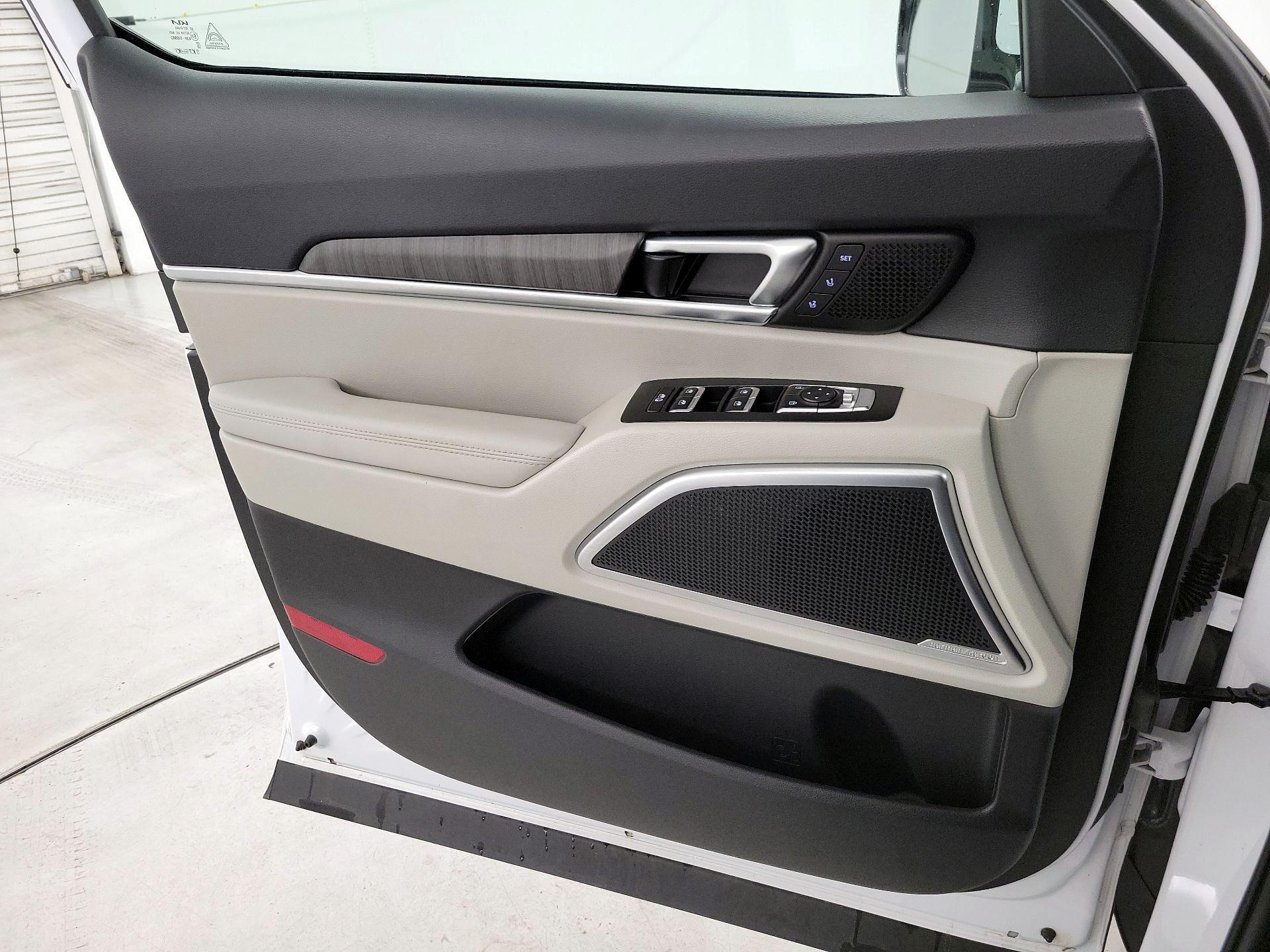 Thumbnail: 2023 Kia Telluride - 12