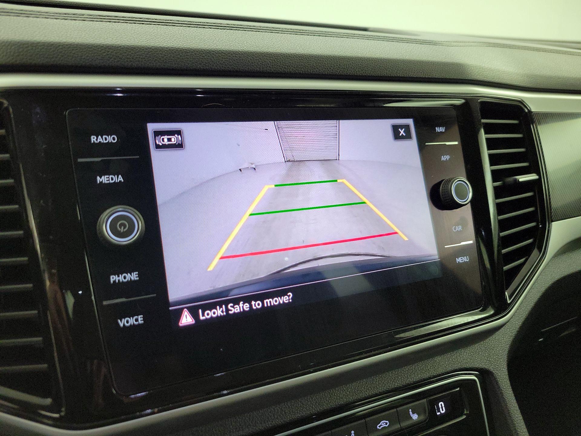 Thumbnail: 2022 Volkswagen Atlas - 15