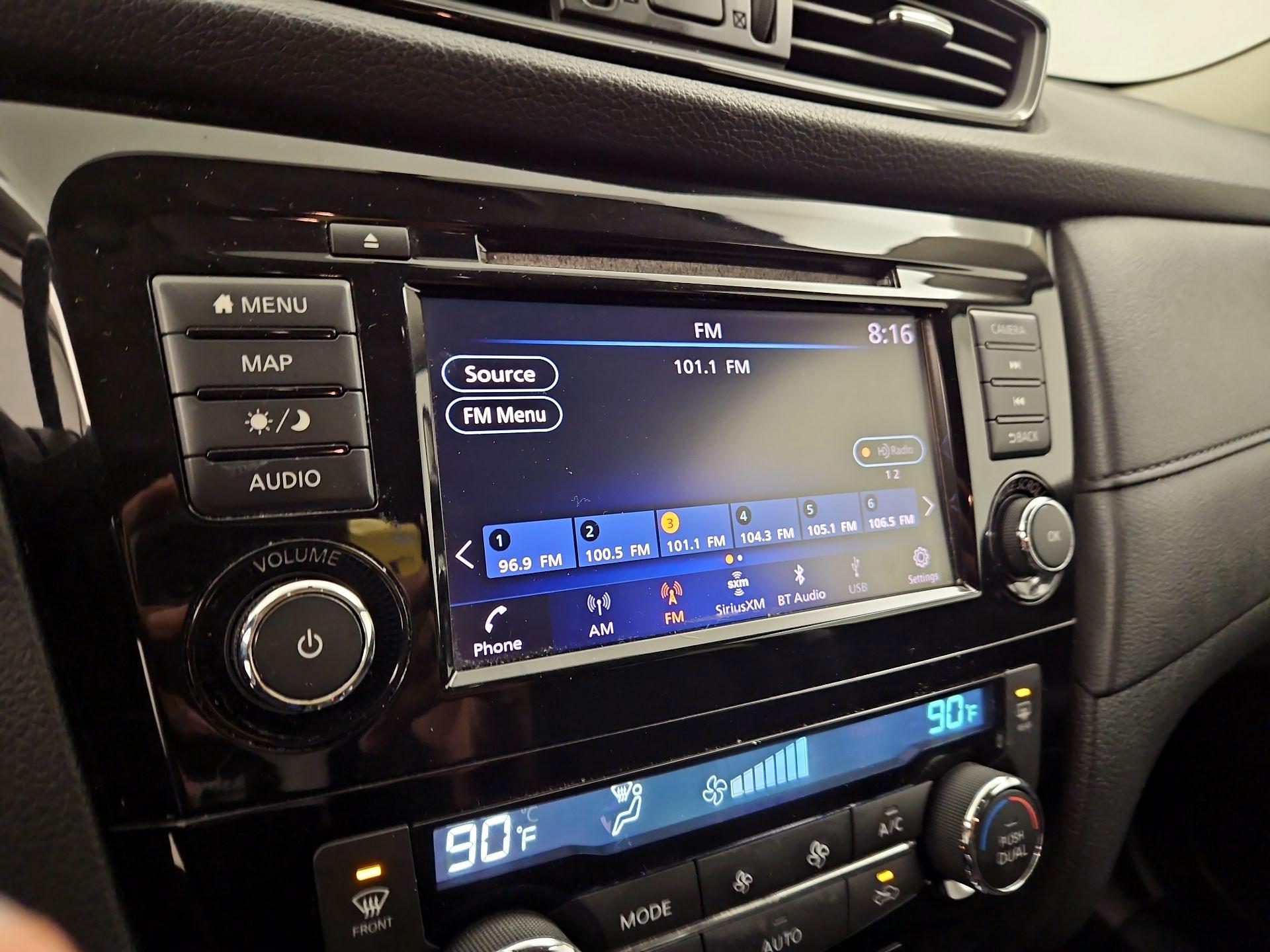 Thumbnail: 2018 Nissan Rogue - 16