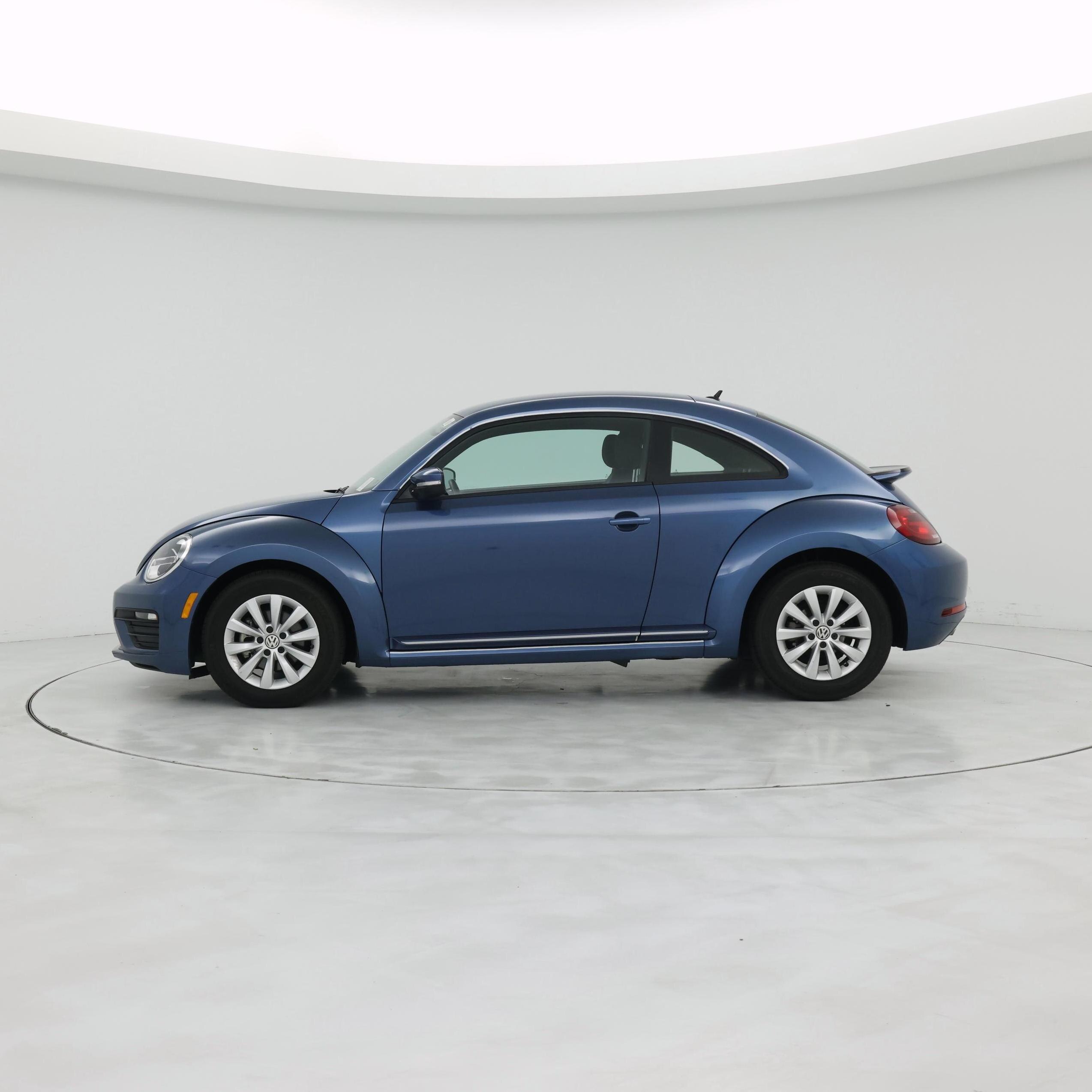 Thumbnail: 2019 Volkswagen Beetle - 3