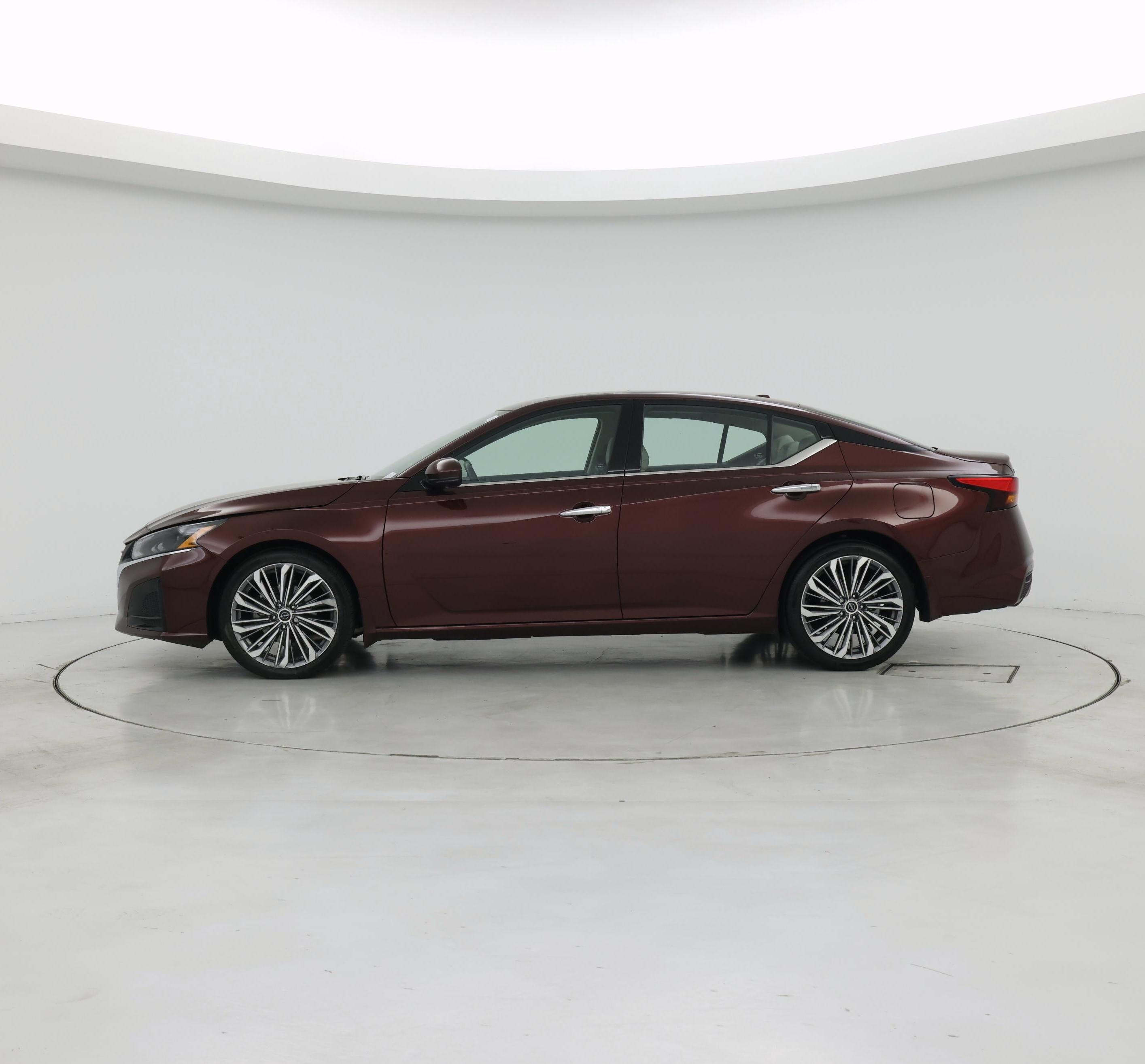 Thumbnail: 2023 Nissan Altima - 3