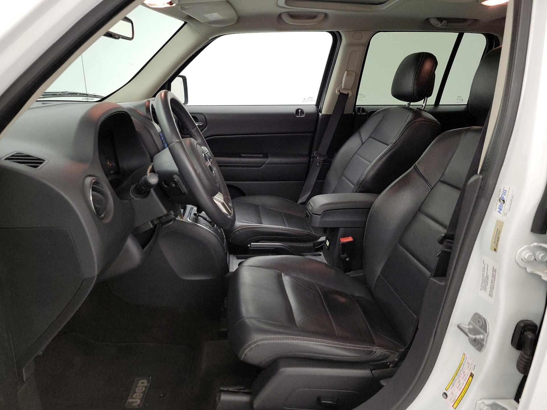 Thumbnail: 2014 Jeep Patriot - 11