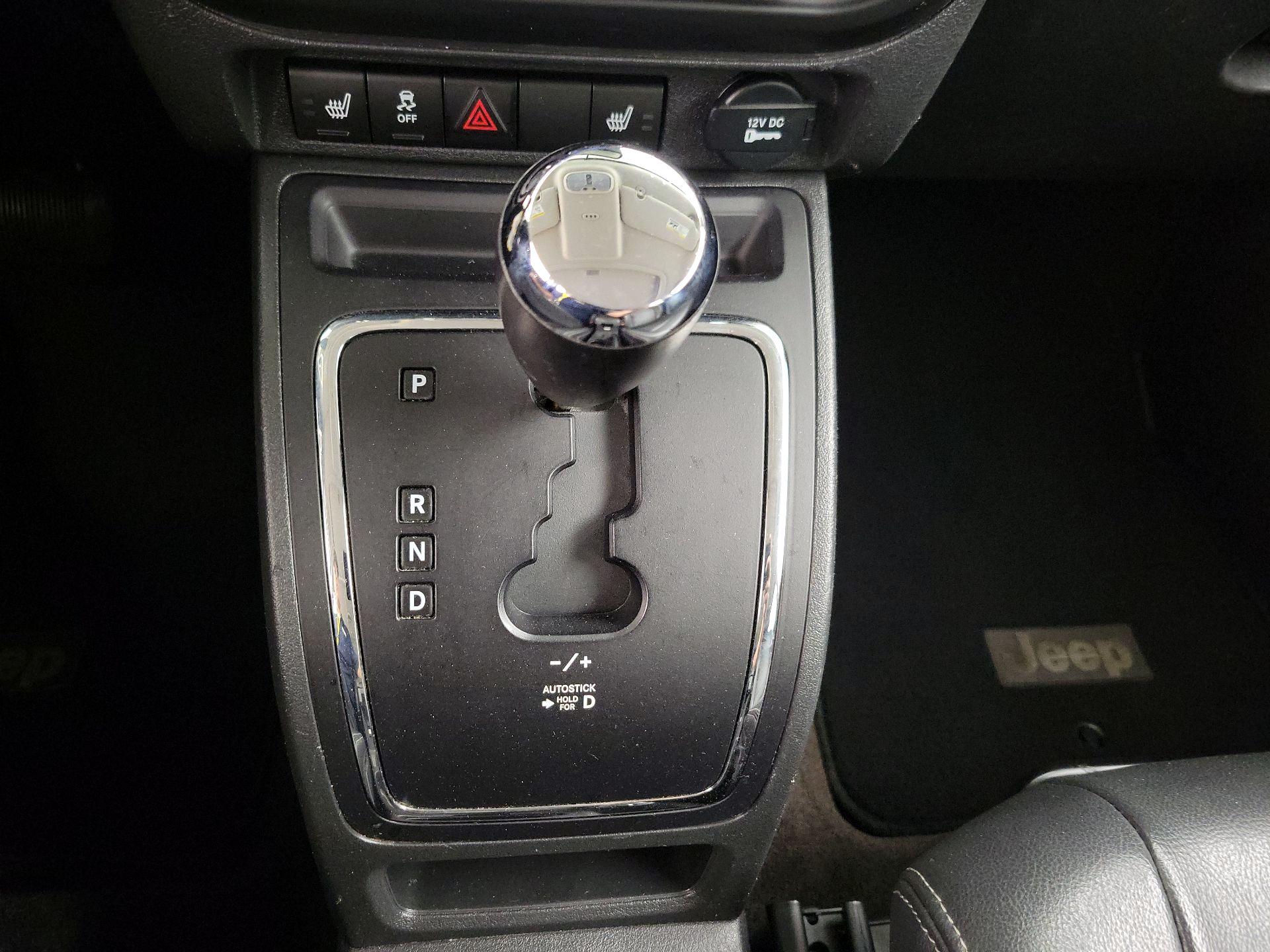 Thumbnail: 2014 Jeep Patriot - 16