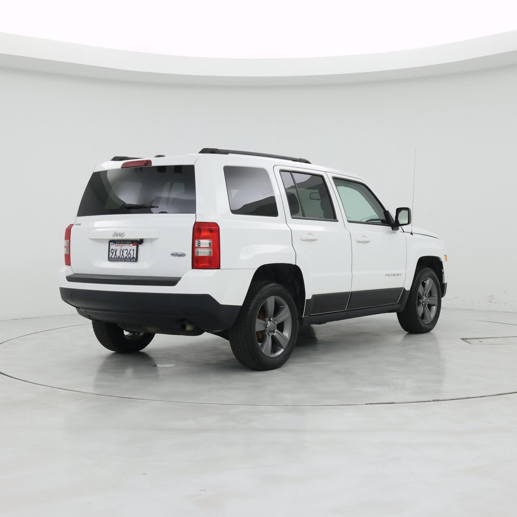 Thumbnail: 2014 Jeep Patriot - 8
