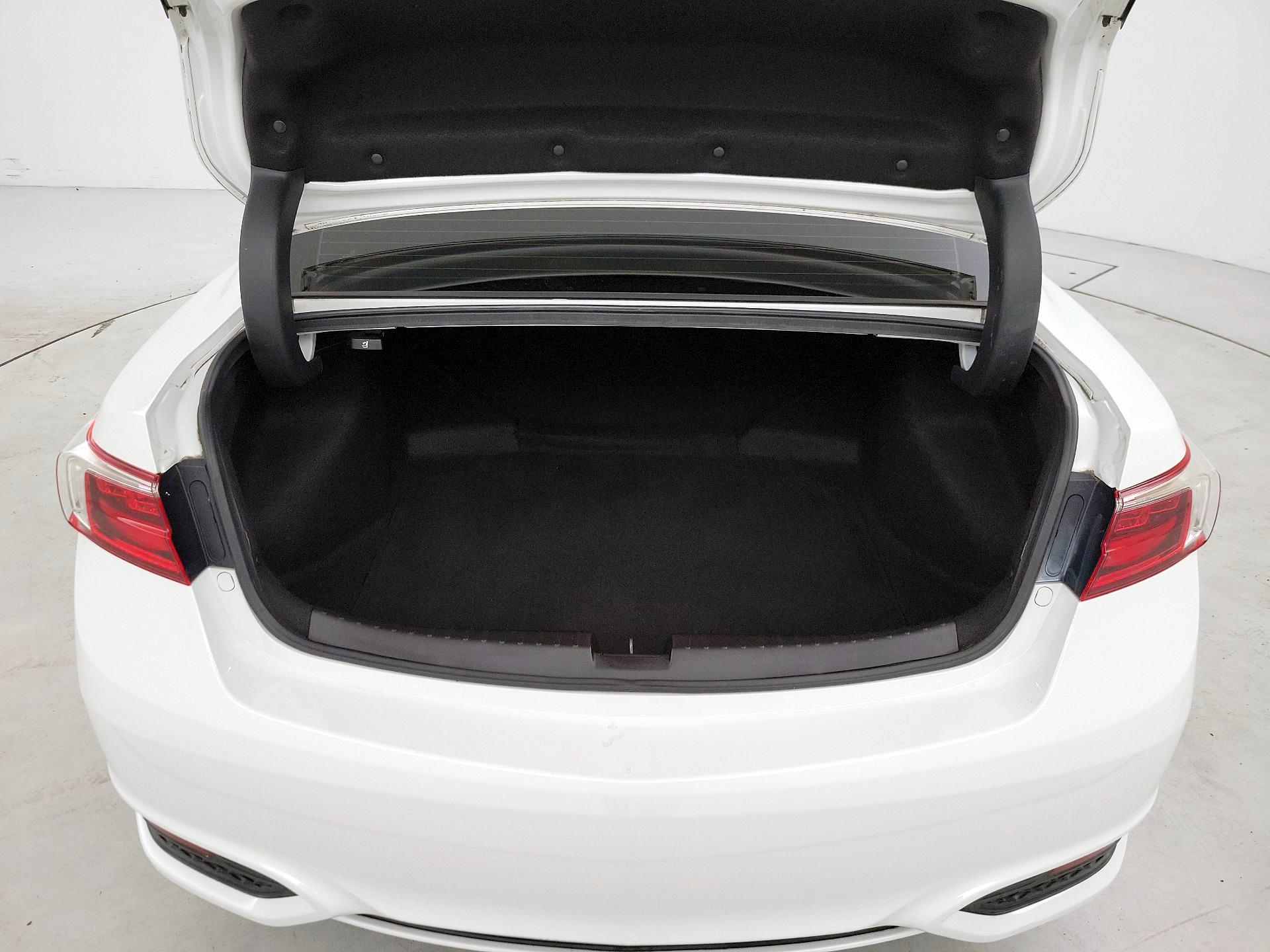 Thumbnail: 2018 Acura ILX - 20