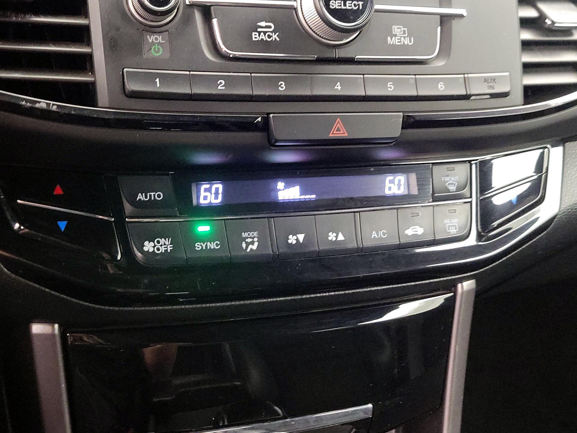 Thumbnail: 2016 Honda Accord - 16