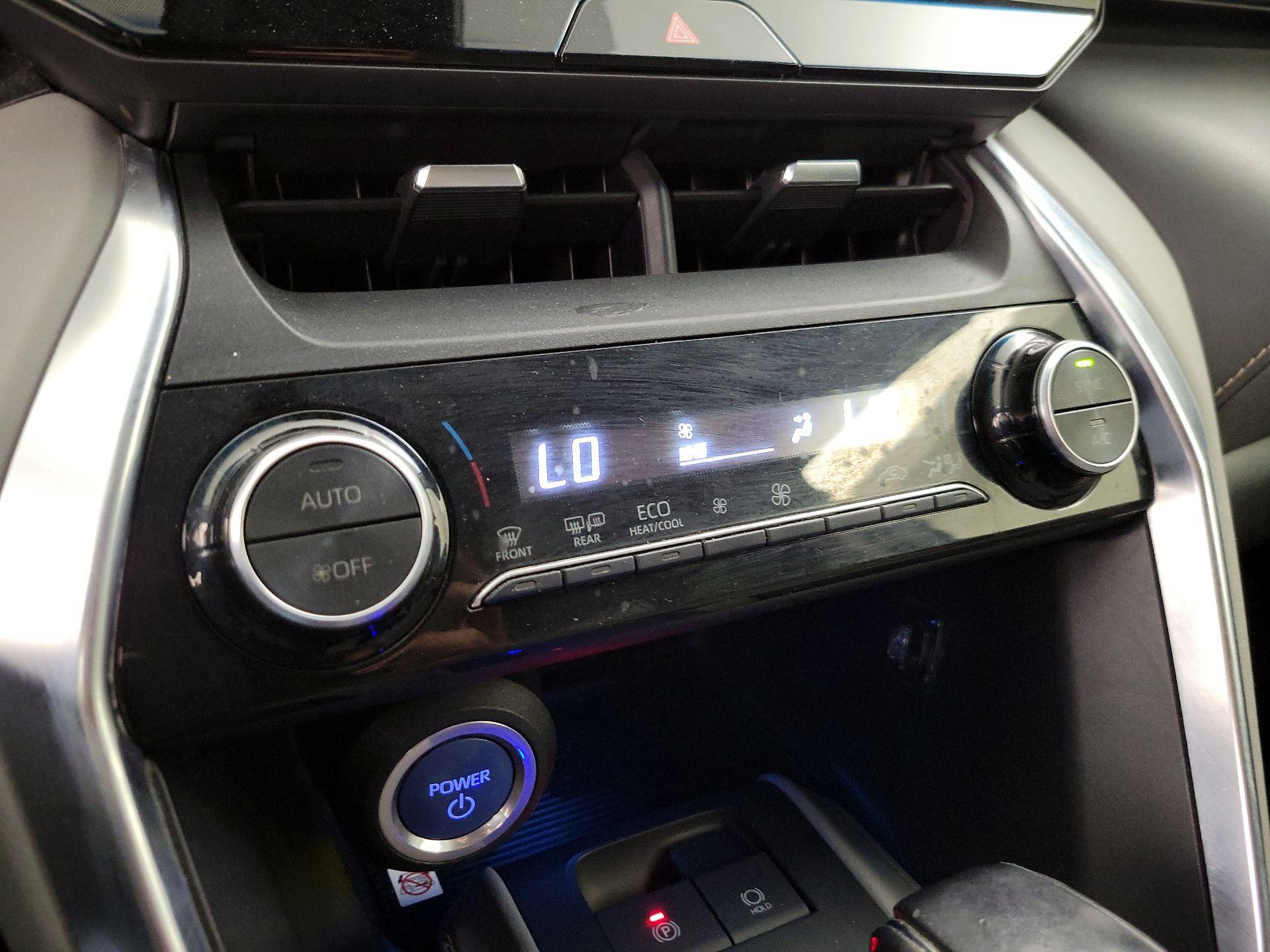 Thumbnail: 2022 Toyota Venza - 16