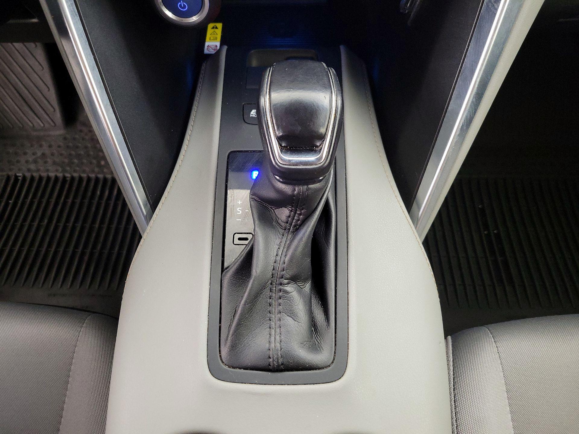 Thumbnail: 2022 Toyota Venza - 17