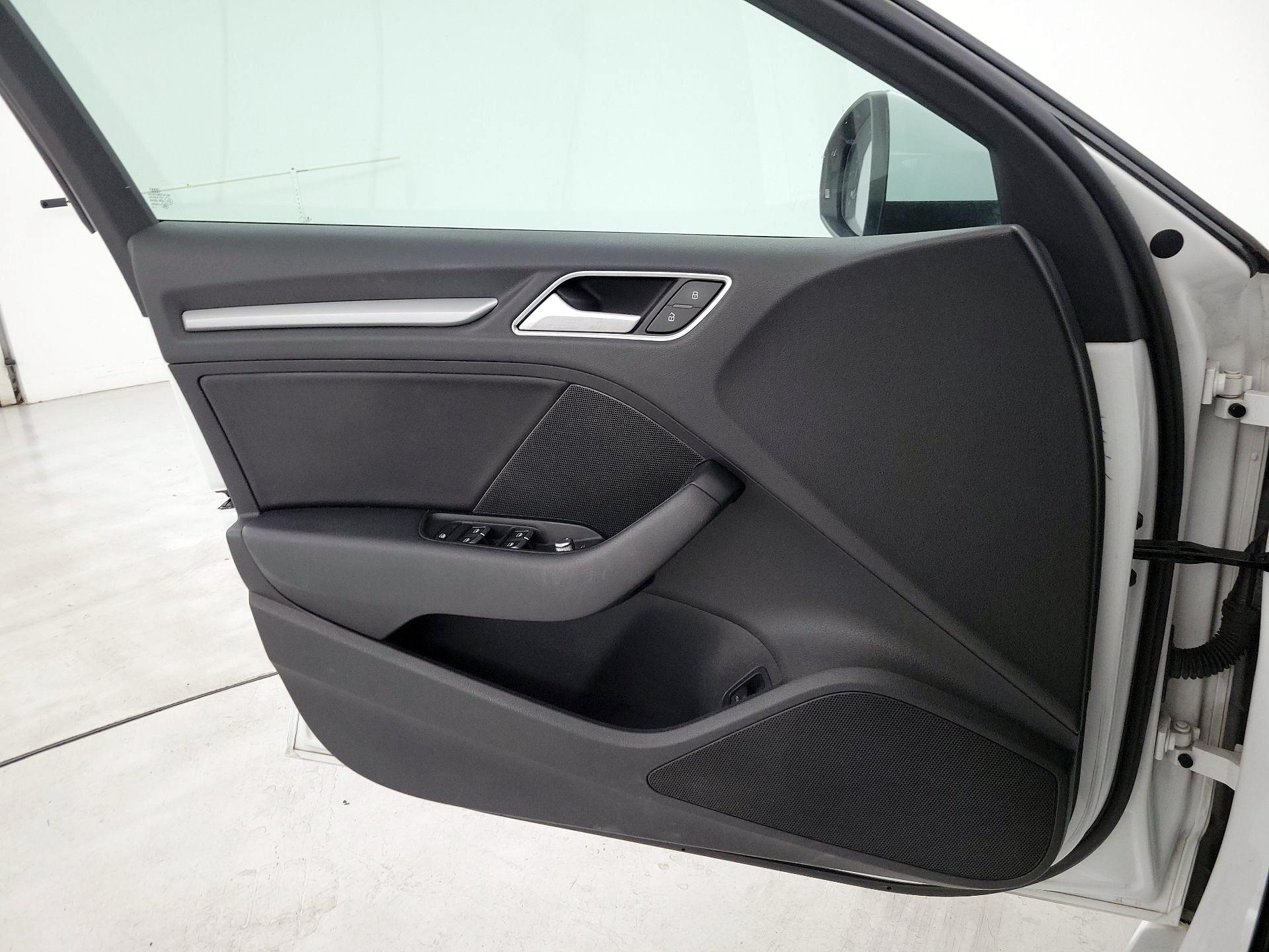 Thumbnail: 2016 Audi A3 - 12