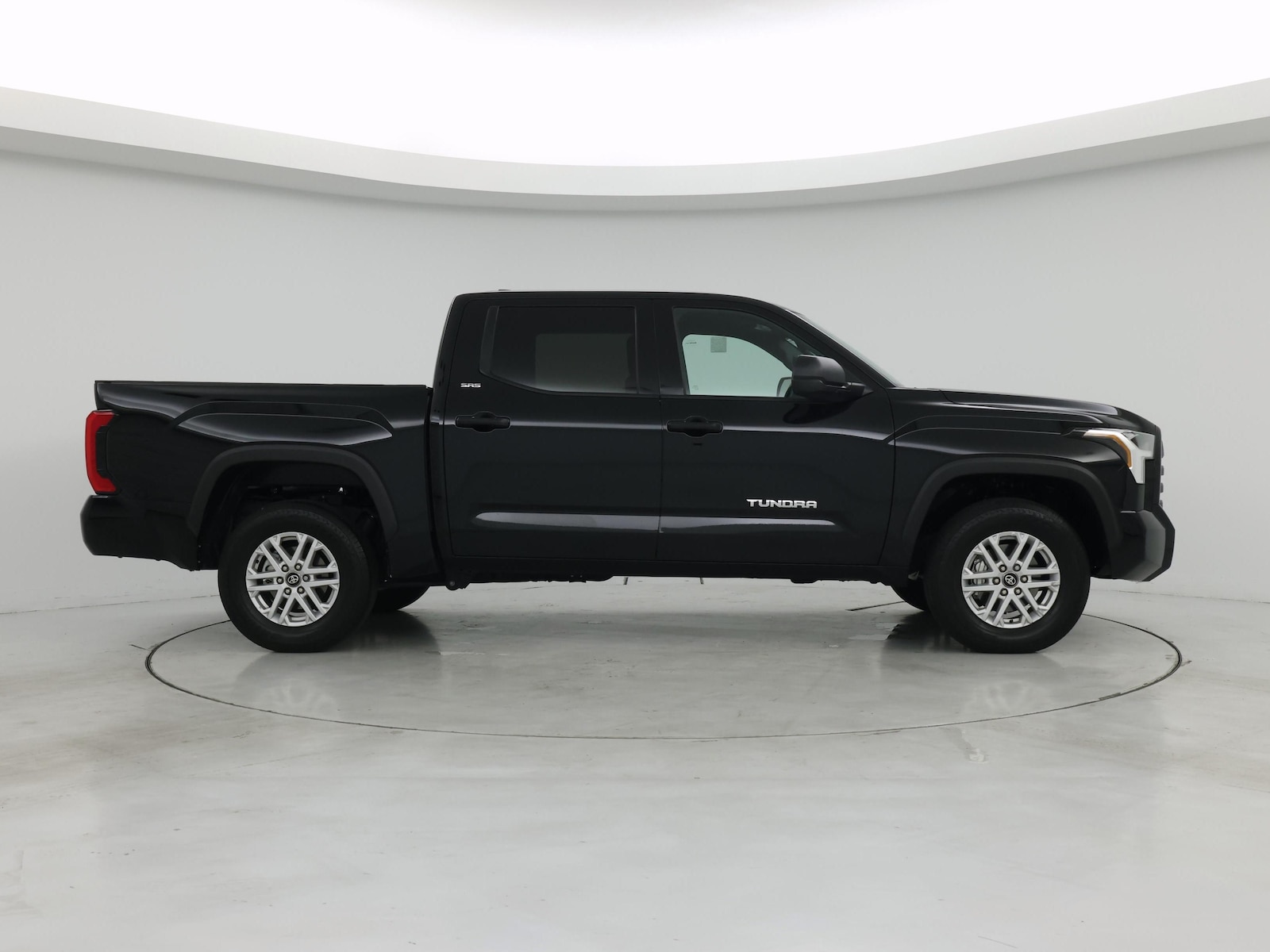 2025 Toyota Tundra SR5 - Photo 8