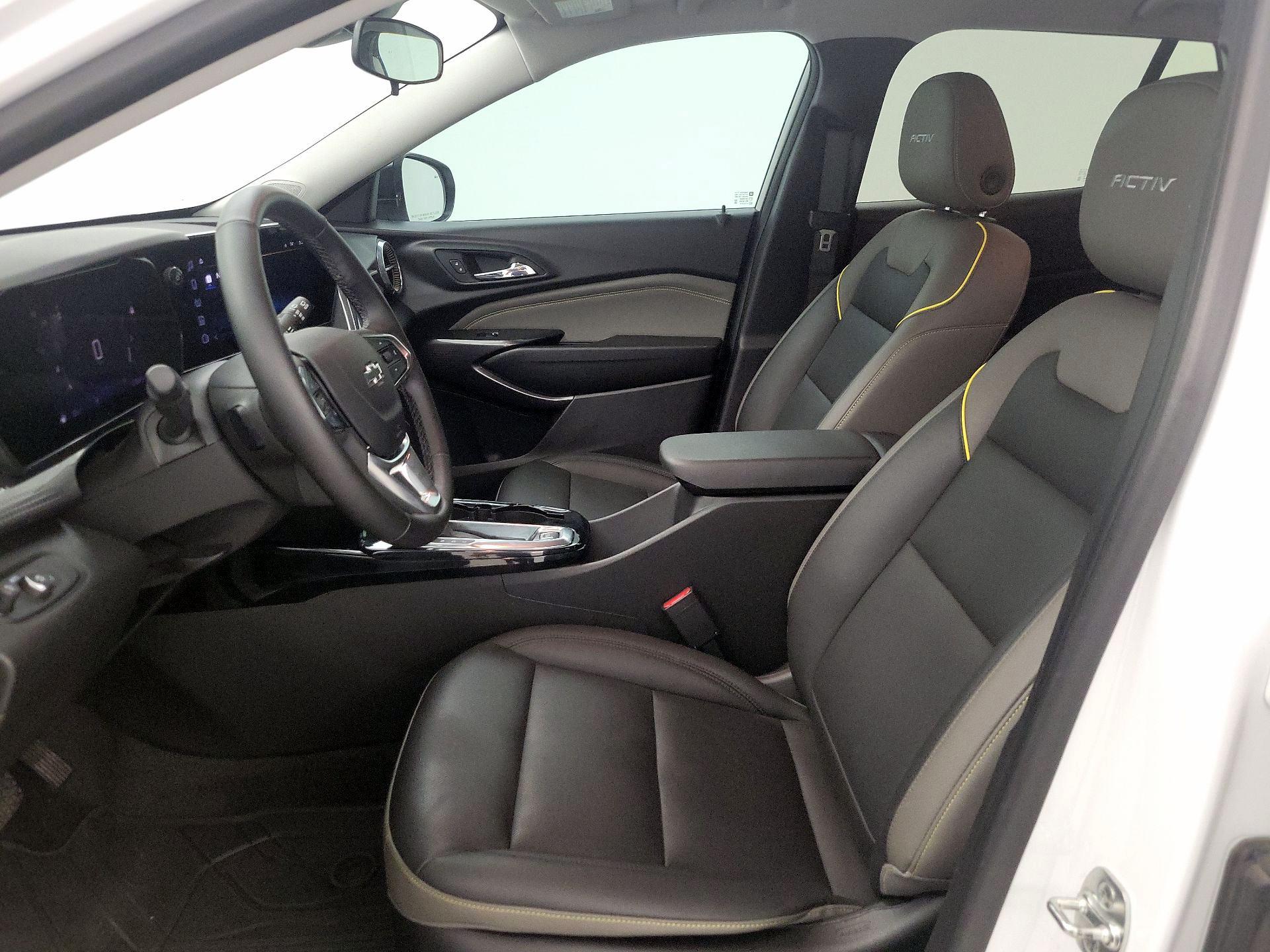 Thumbnail: 2025 Chevrolet Trax - 11