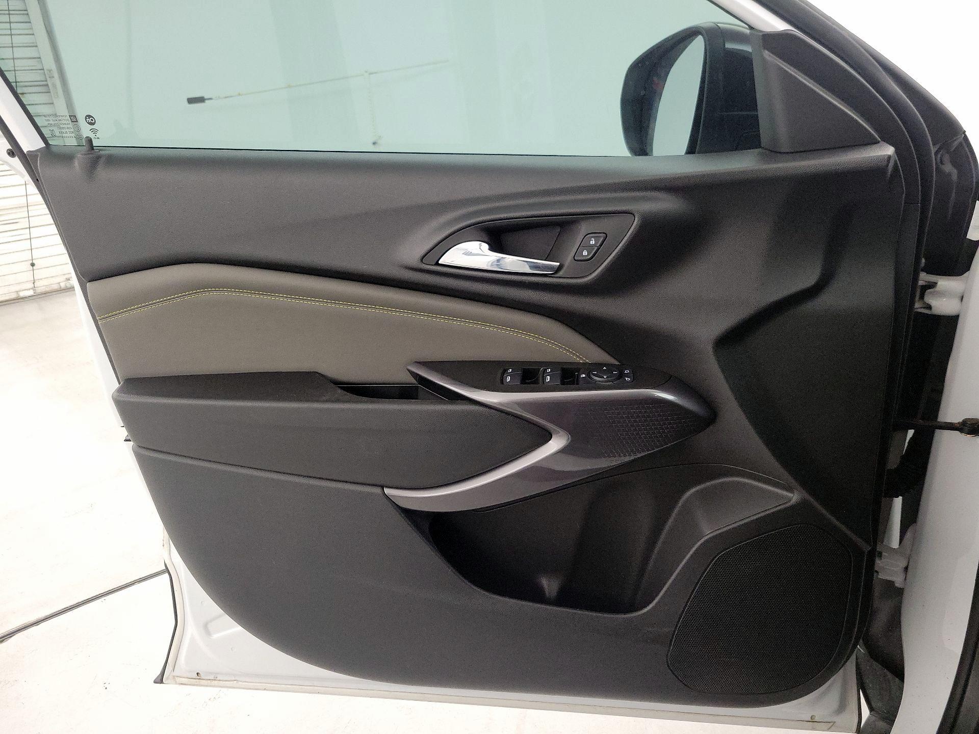 Thumbnail: 2025 Chevrolet Trax - 12