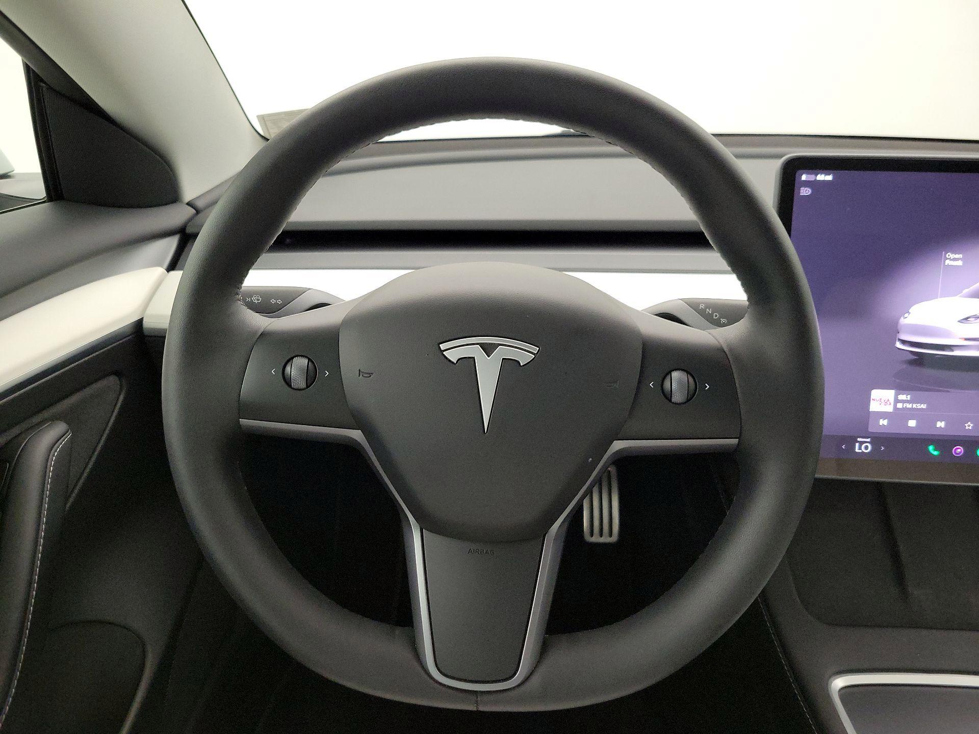 Thumbnail: 2023 Tesla Model 3 - 10