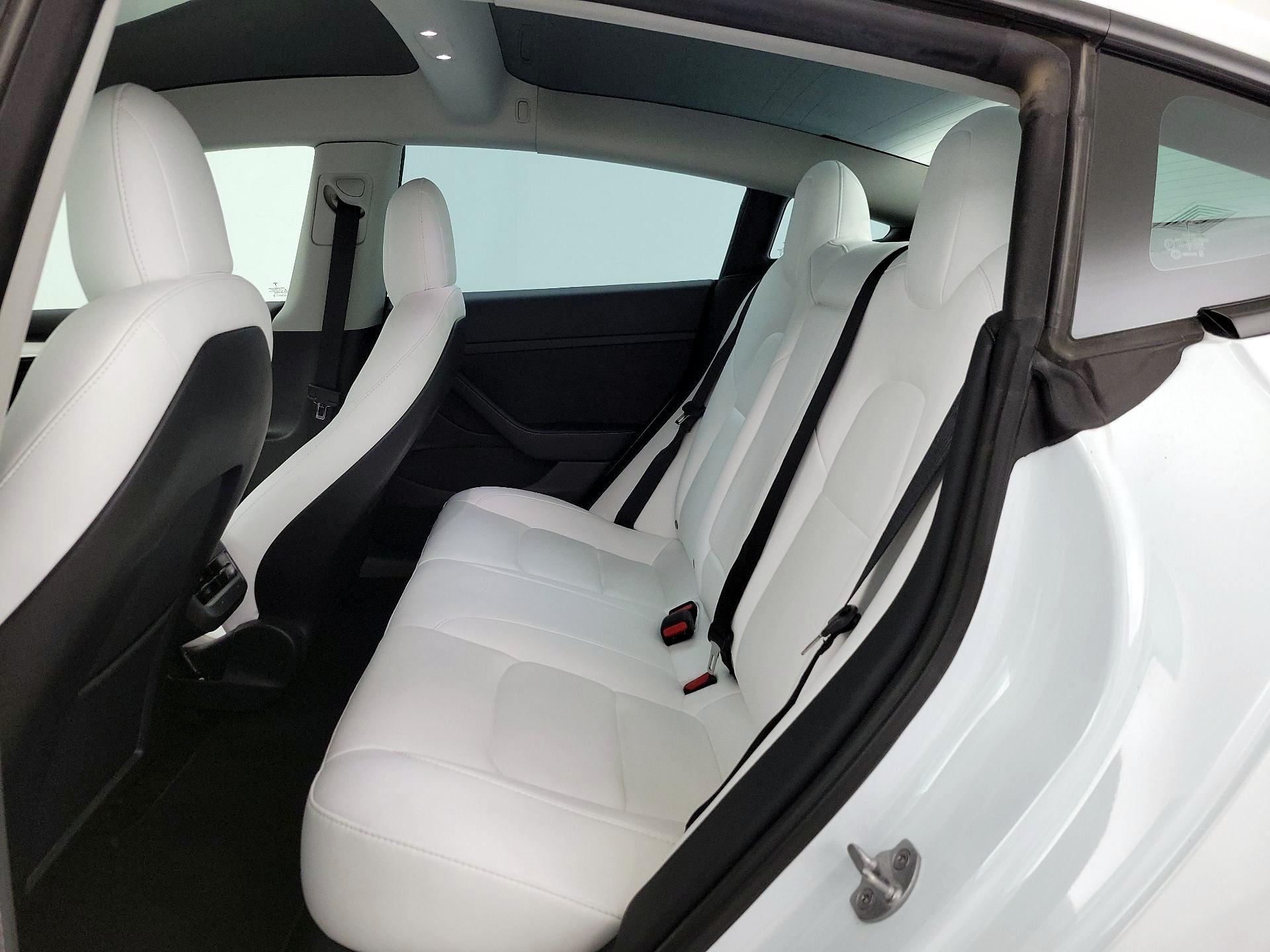 Thumbnail: 2023 Tesla Model 3 - 18
