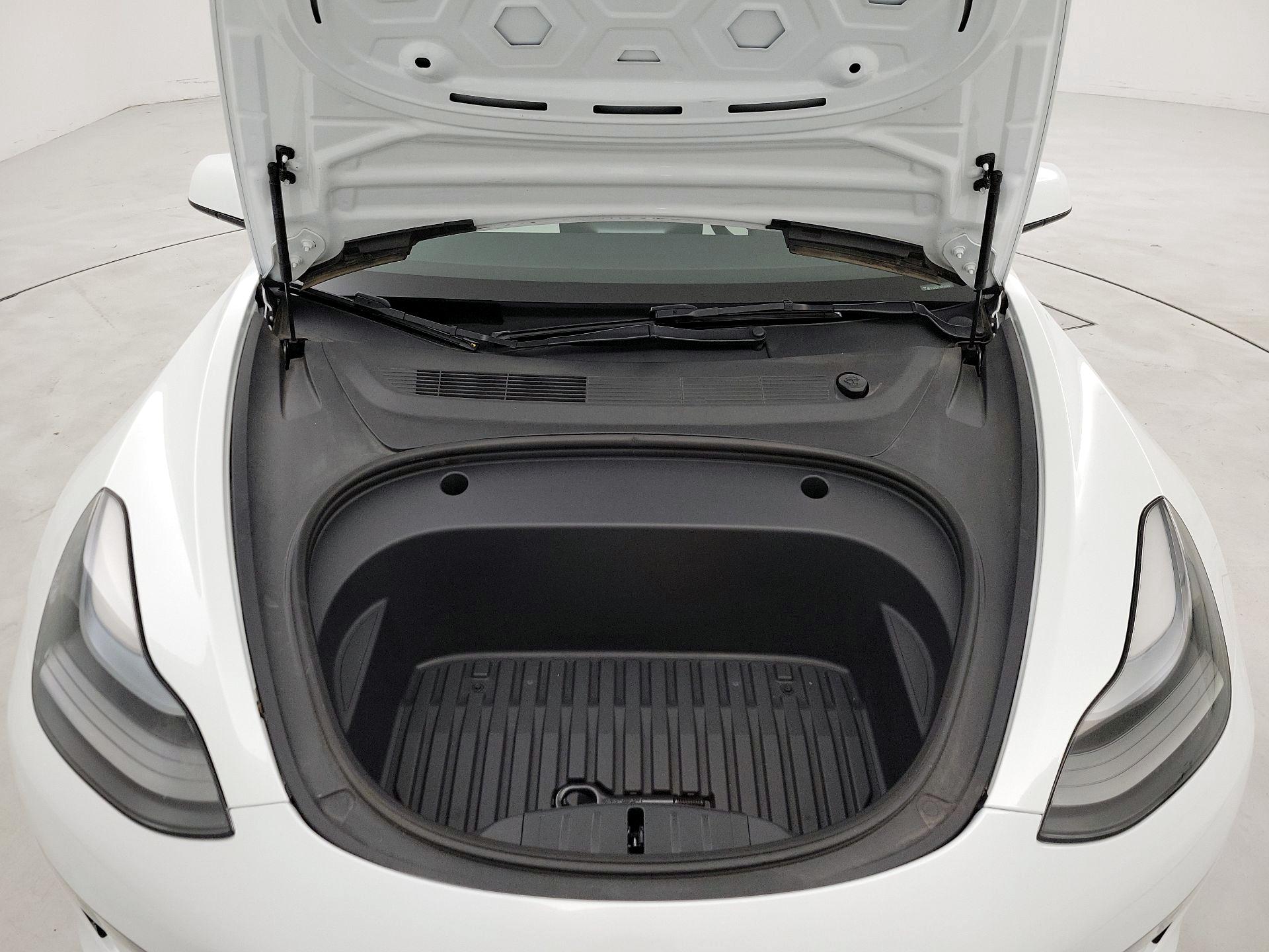 Thumbnail: 2023 Tesla Model 3 - 20