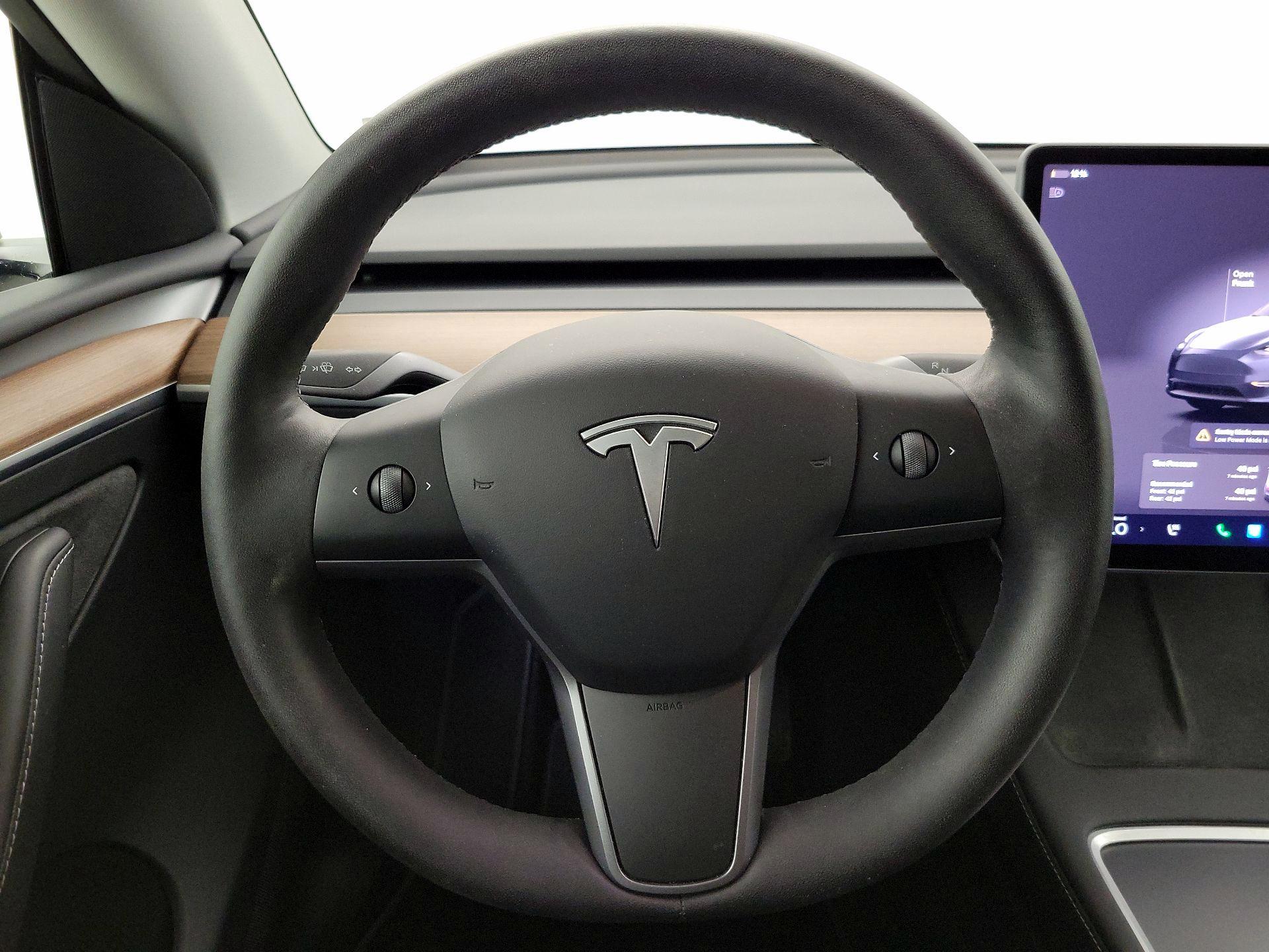 Thumbnail: 2023 Tesla Model Y - 10