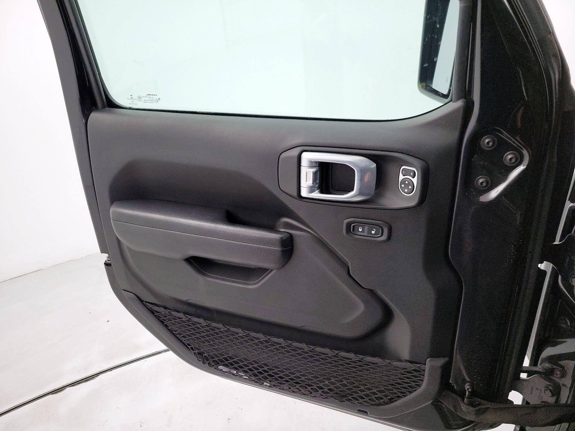 Thumbnail: 2022 Jeep Gladiator - 12